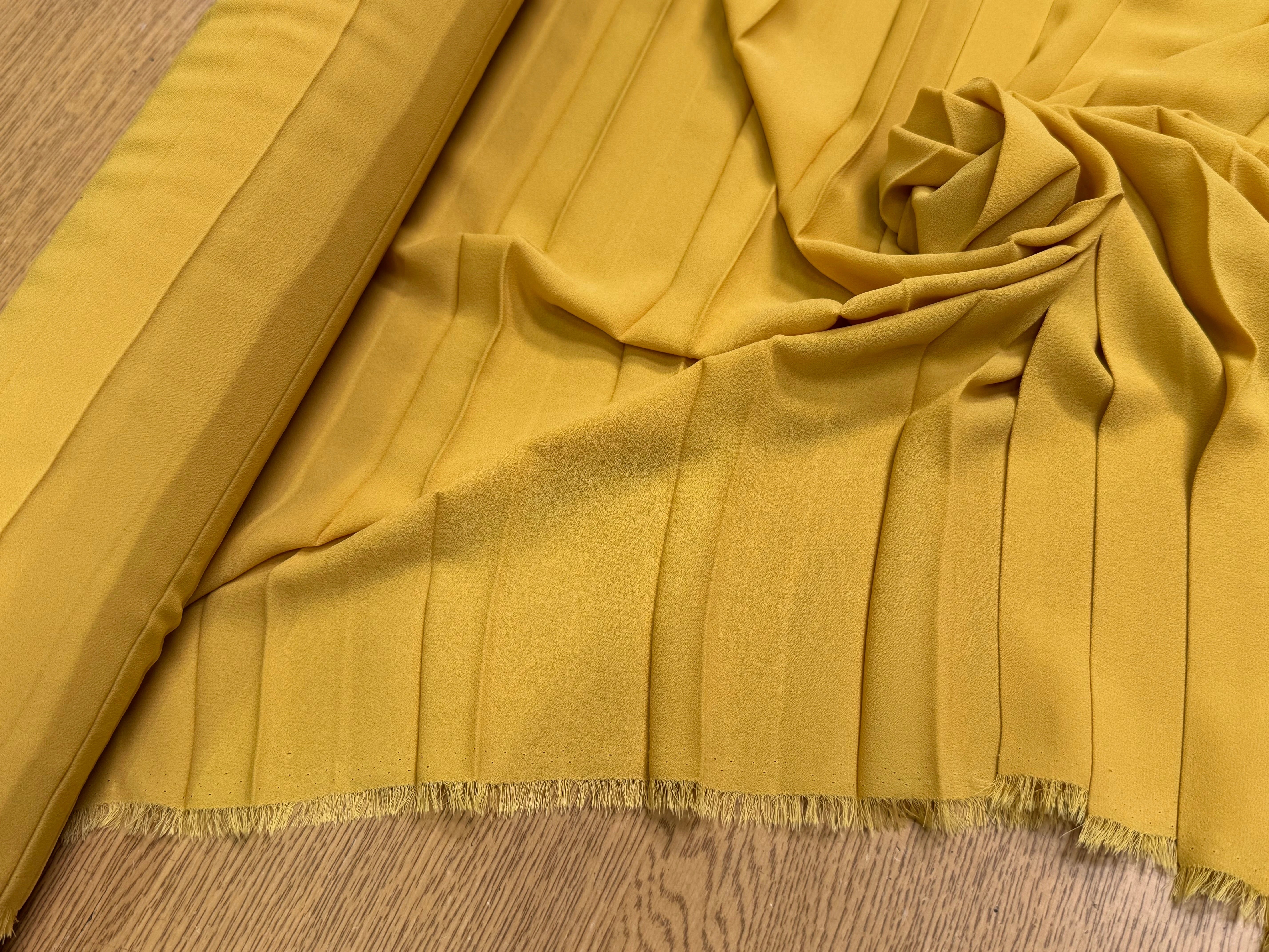 CREPE PLISSÉ FLUIDE JAUNE MOUTARD - My Little Coupon