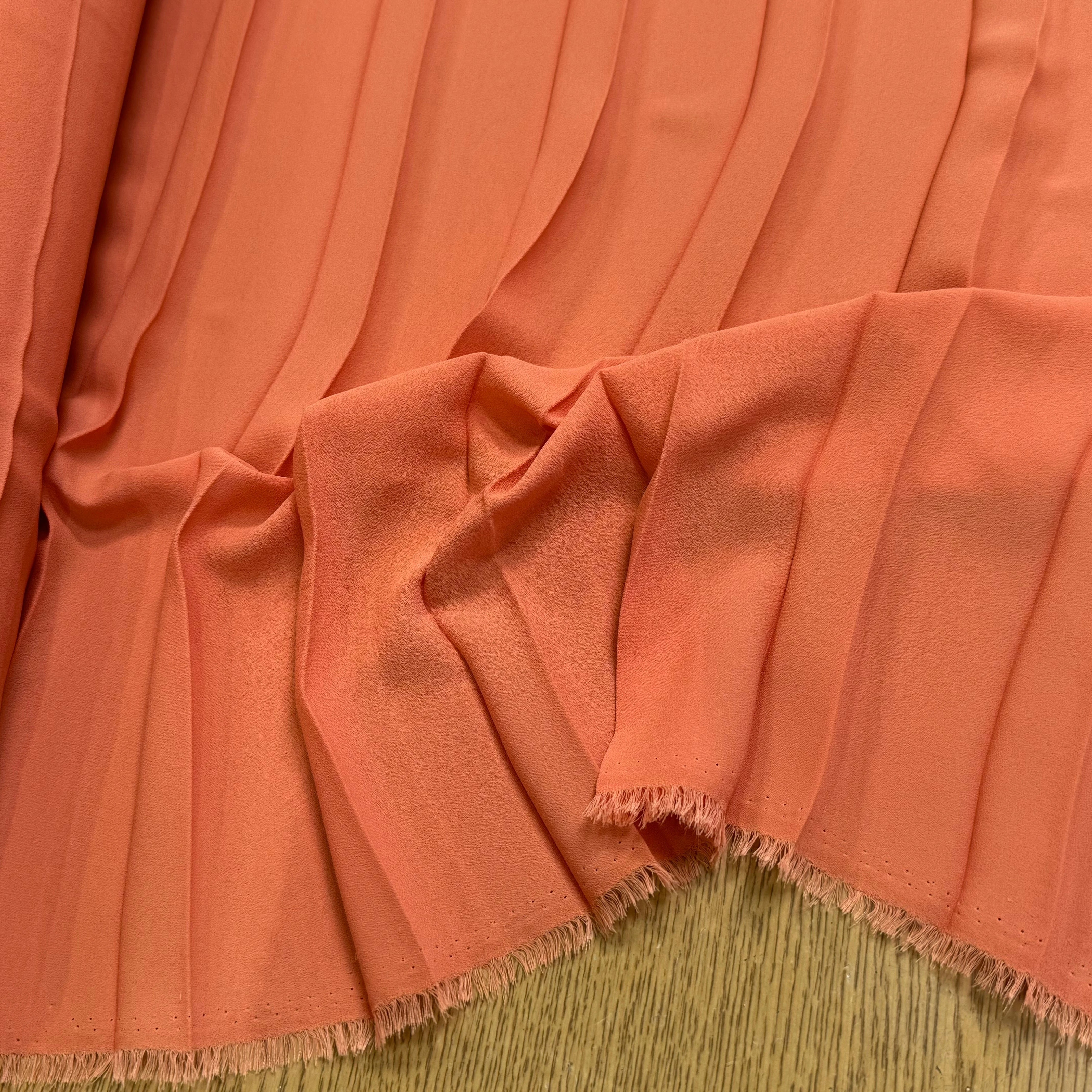 CREPE PLISSÉ FLUIDE ORANGE - My Little Coupon