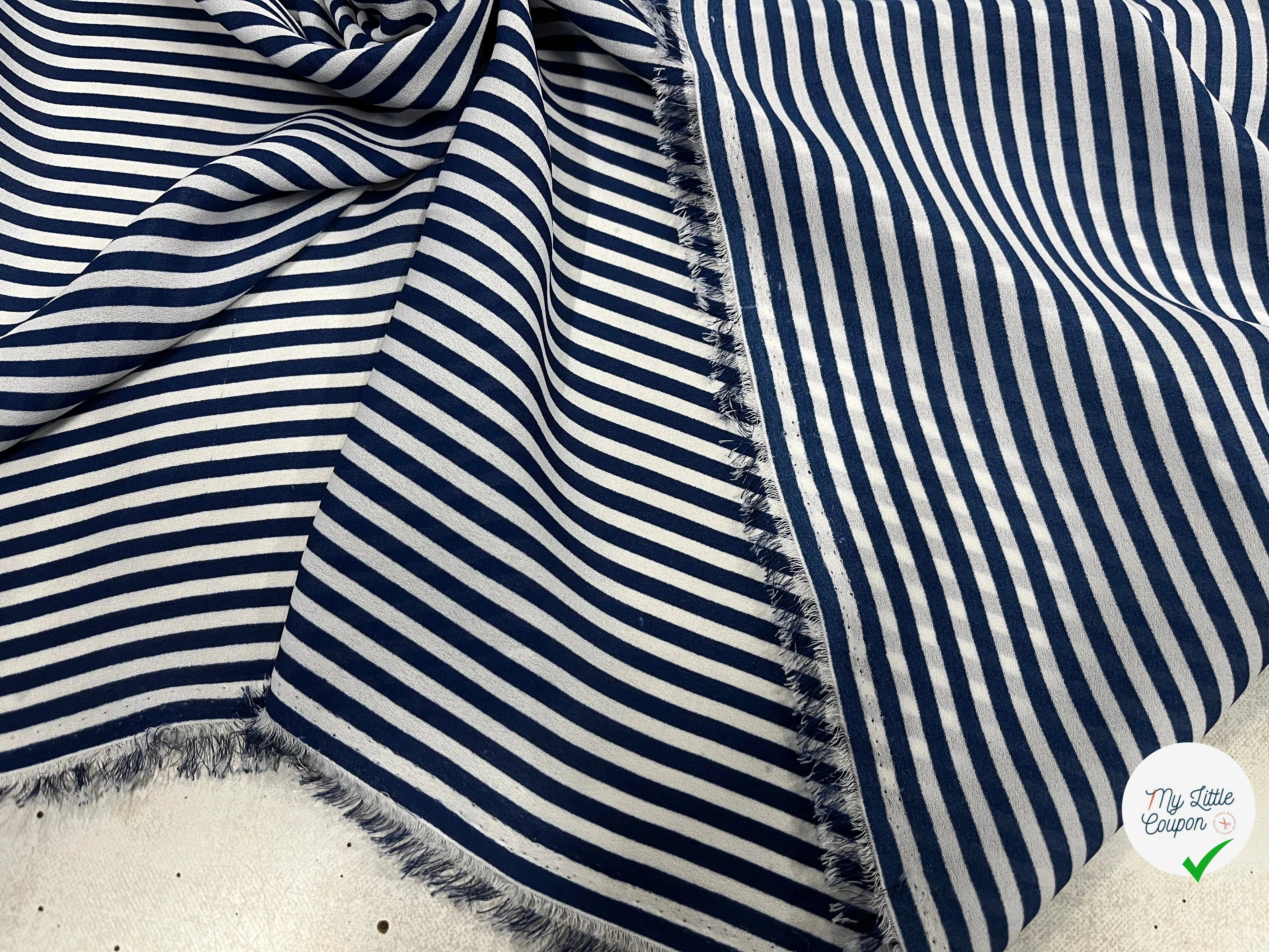 CREPE POLYESTER À RAYURES BLEU BLANCHE - My Little Coupon