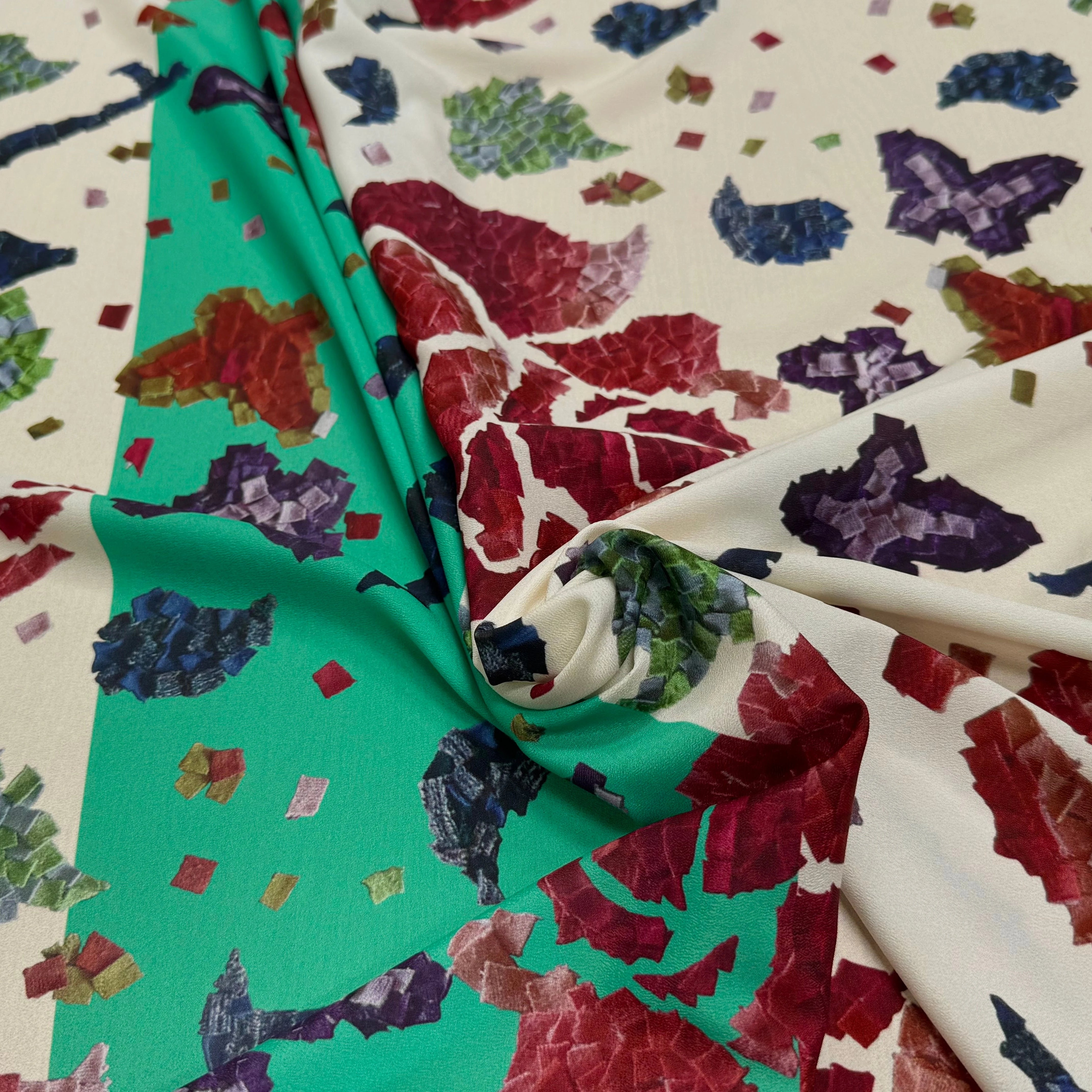 CRÊPE POLYESTER IMPRIMÉ FLORAL GROSSES FLEURS RAPPORT 68 CM CREPE SB GROSSES FLEURS - My Little Coupon