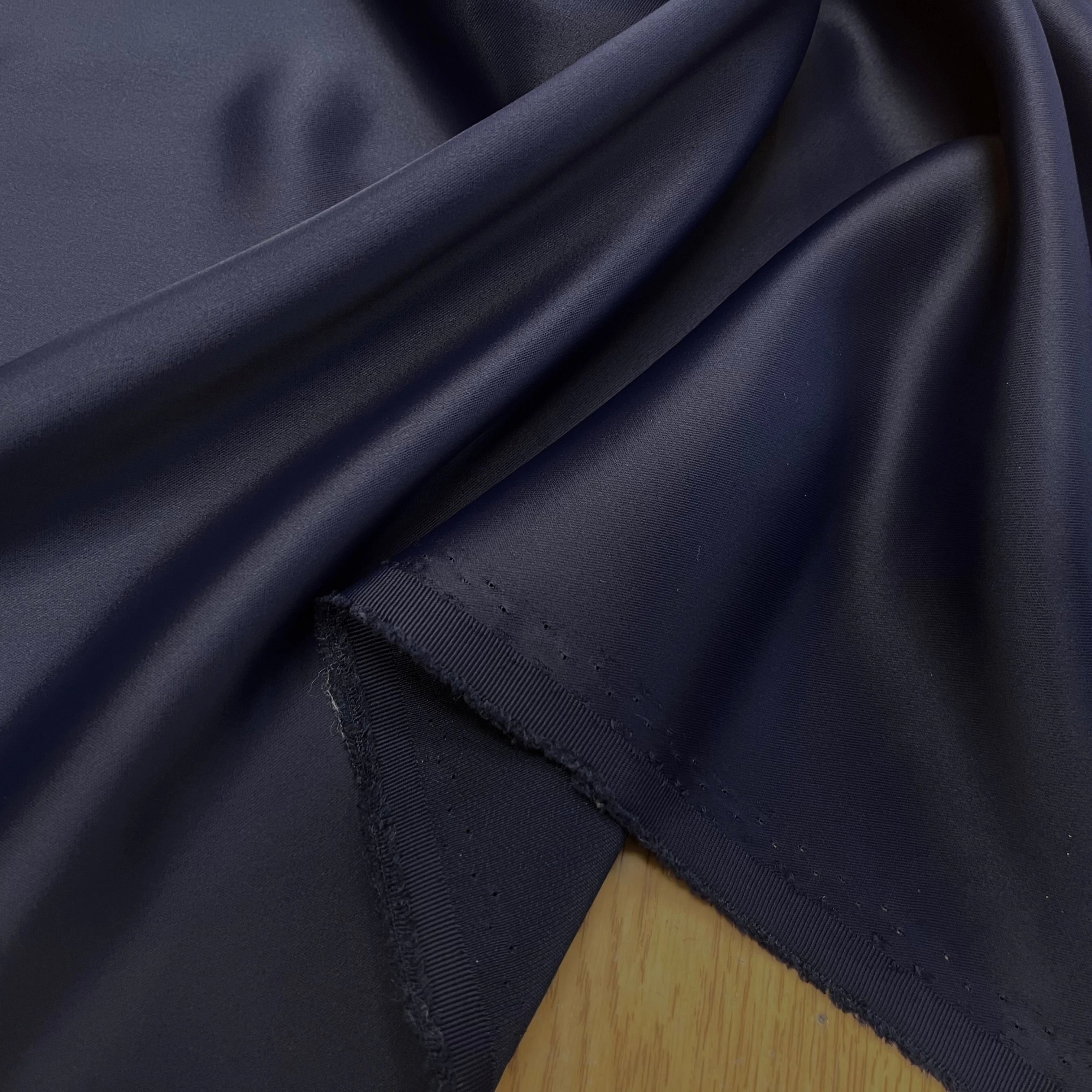 CREPE SATIN BLEU NAVY - My Little Coupon