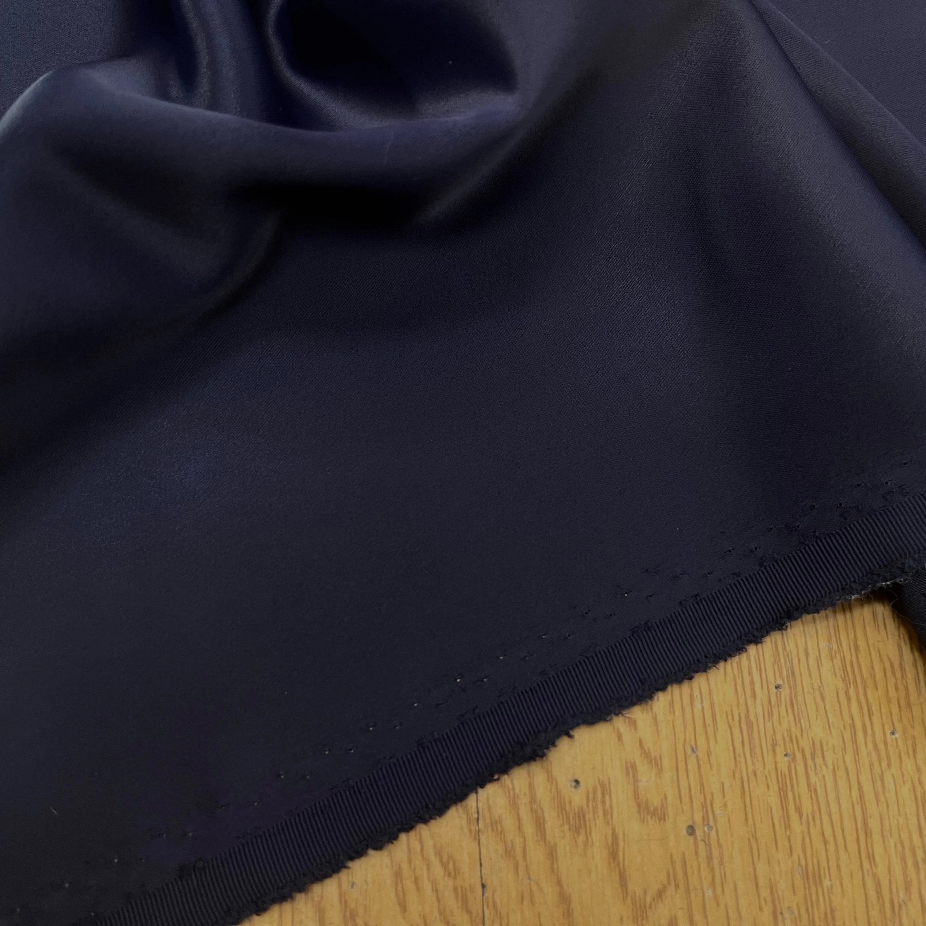 CREPE SATIN BLEU NAVY - My Little Coupon