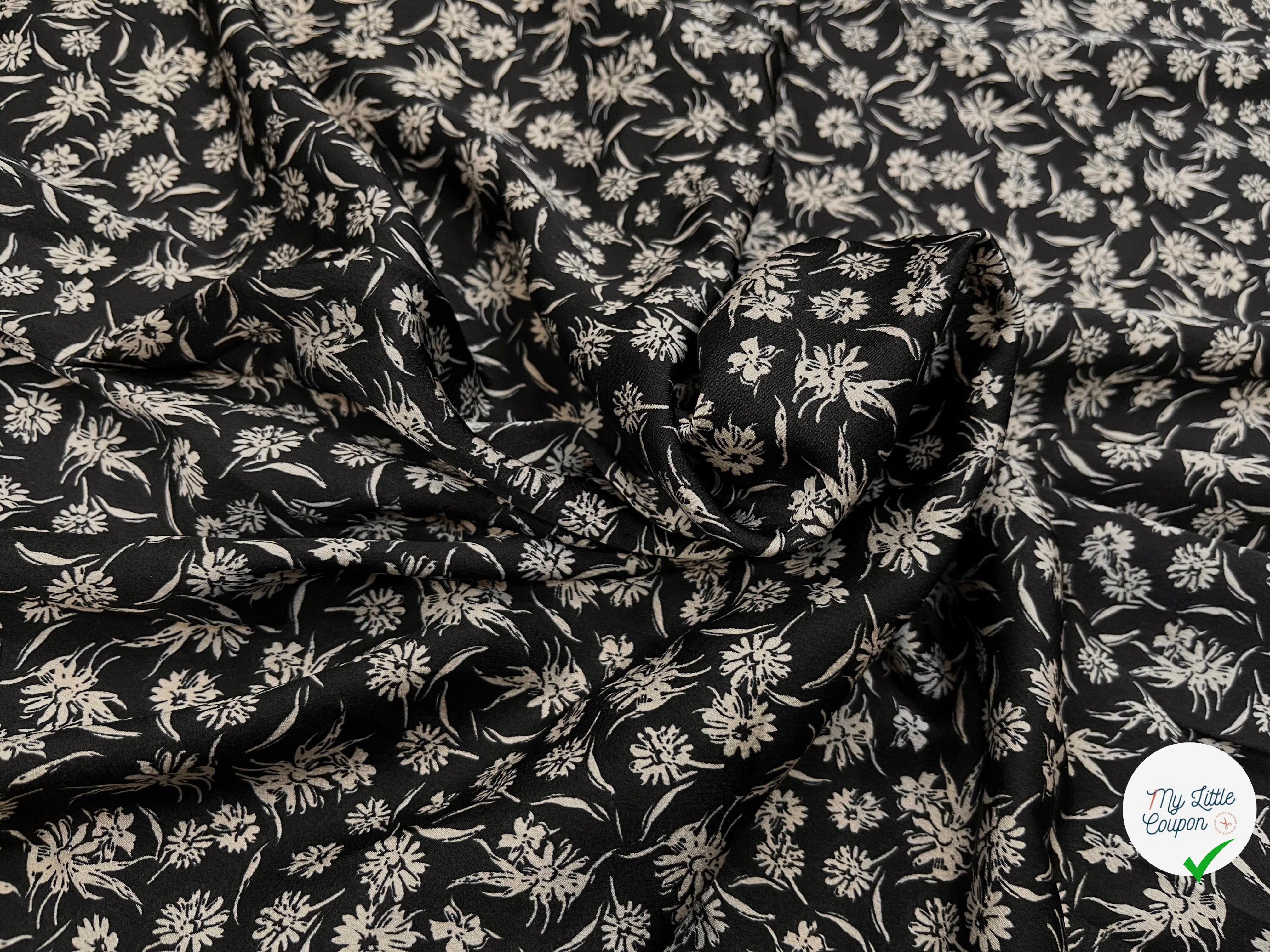 CREPE SATINÉ FOND NOIR PETITE FLEUR BEIGE FLUIDE - My Little Coupon