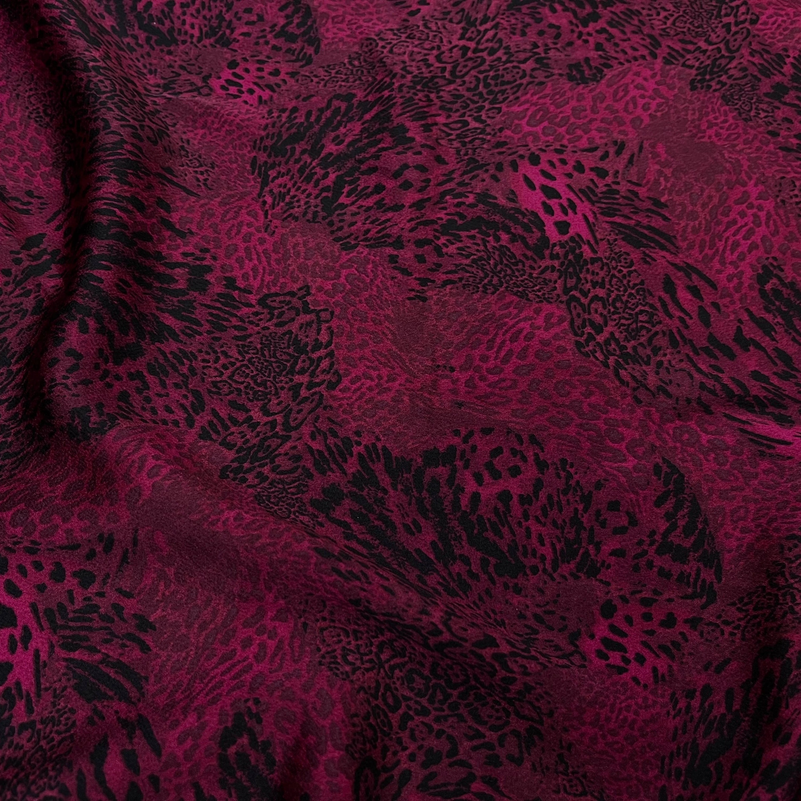 CREPE SATINÉ MOTIF ANIMAL LÉOPARD BORDEAUX - My Little Coupon