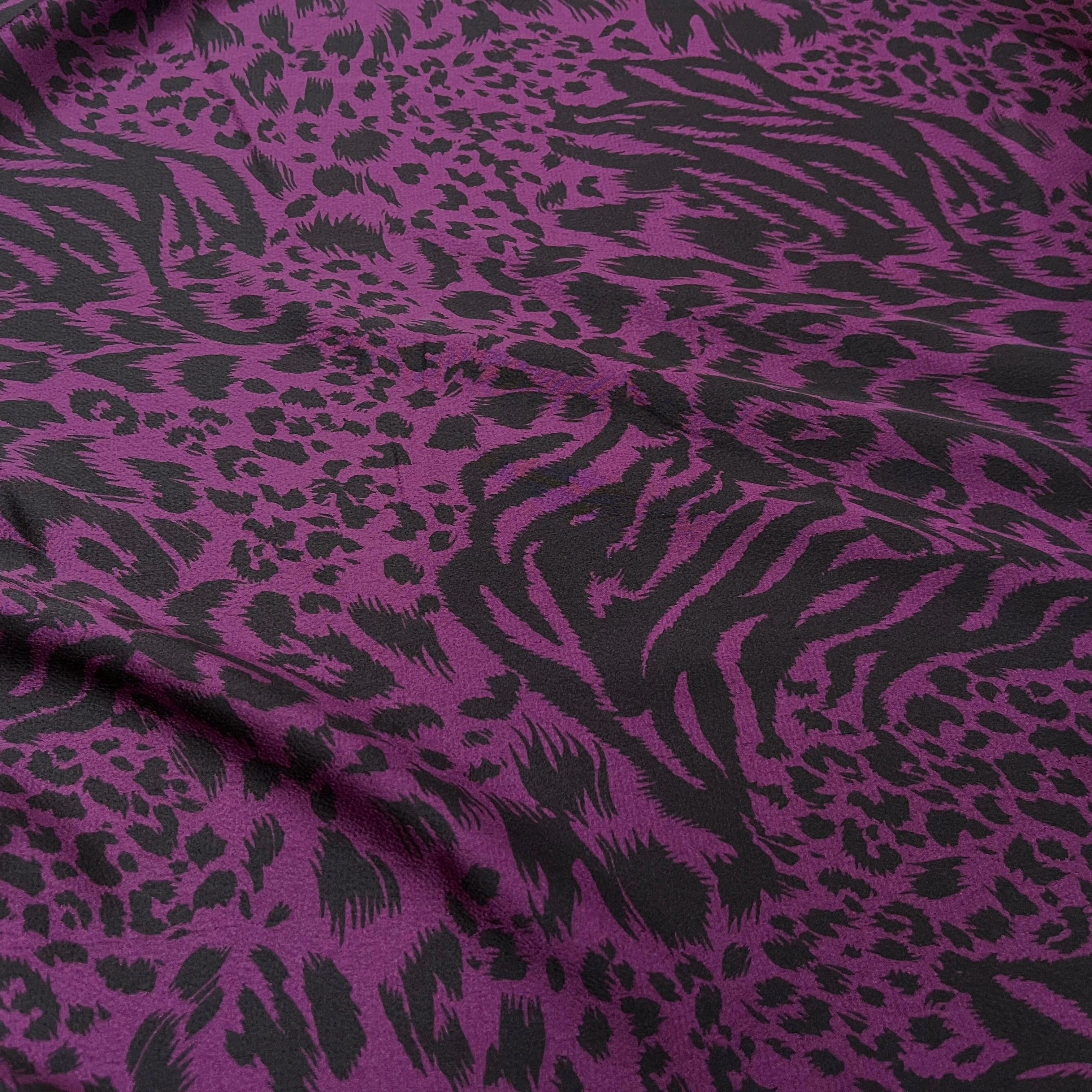 CREPE SATINÉ MOTIF LÉOPARD VIOLET - My Little Coupon