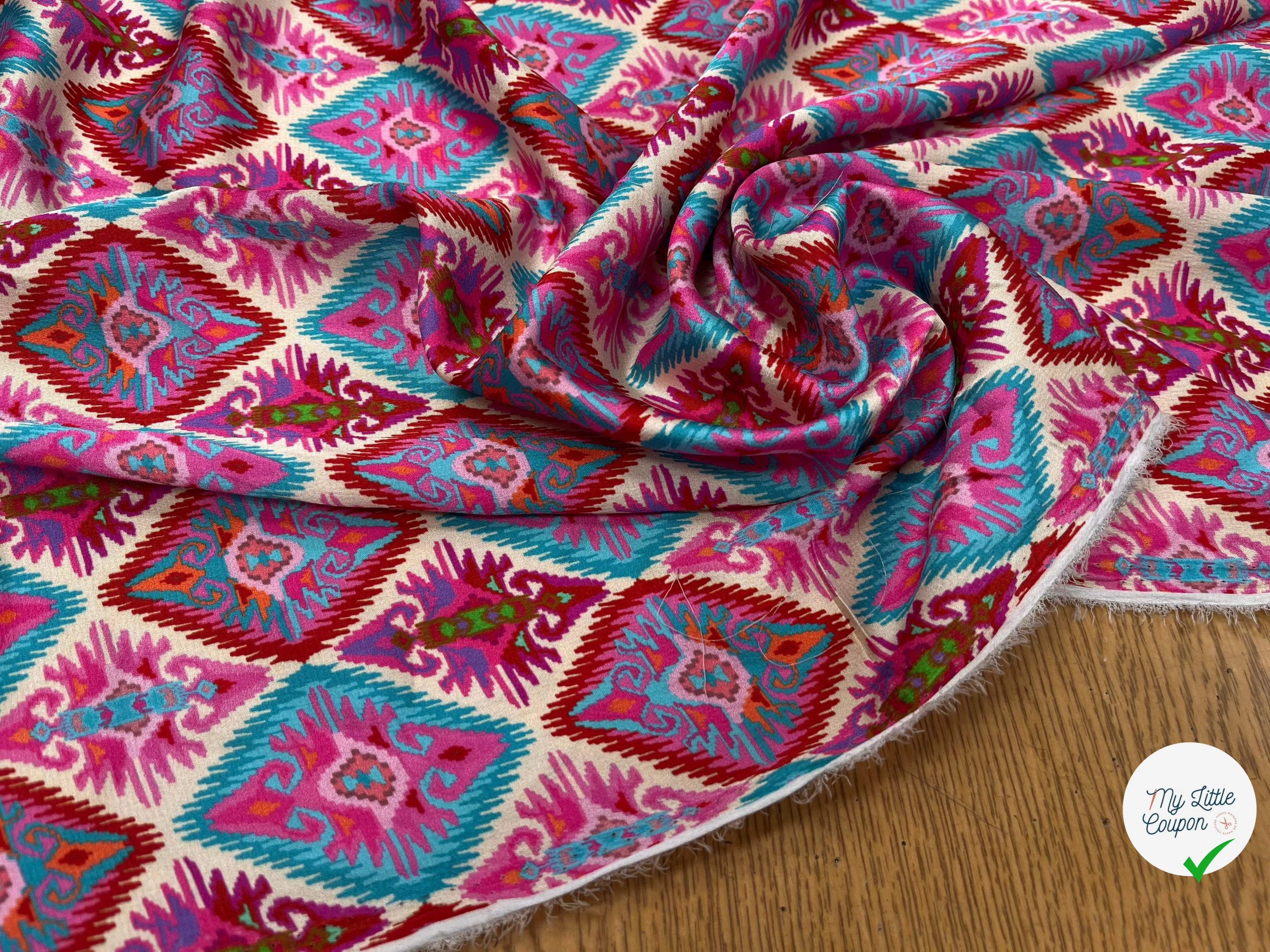 CREPE SATINÉ MOTIFS MULTICOLORES GÉOMETRIQUE - My Little Coupon