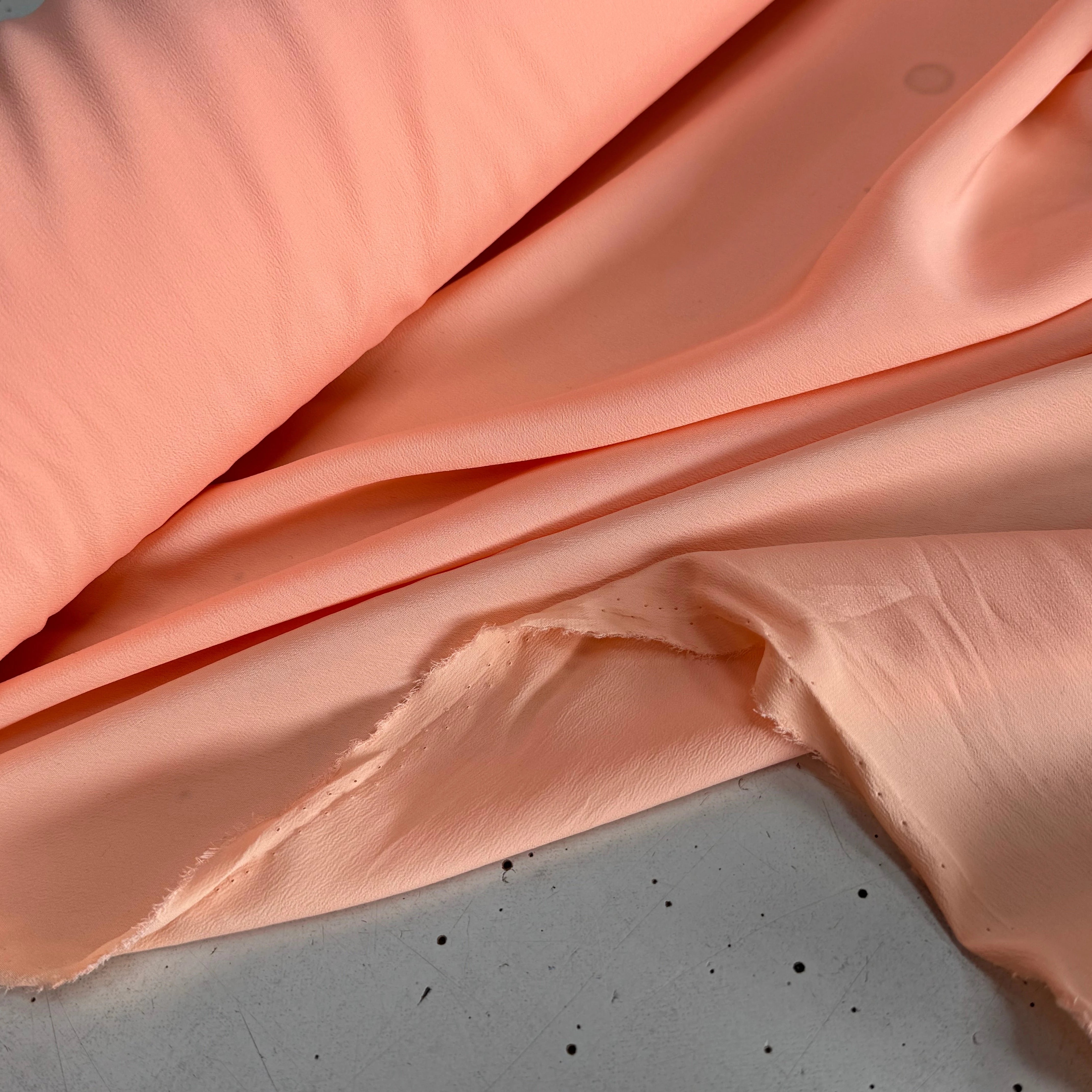 CREPE SAUMON 100% VISCOSE - My Little Coupon