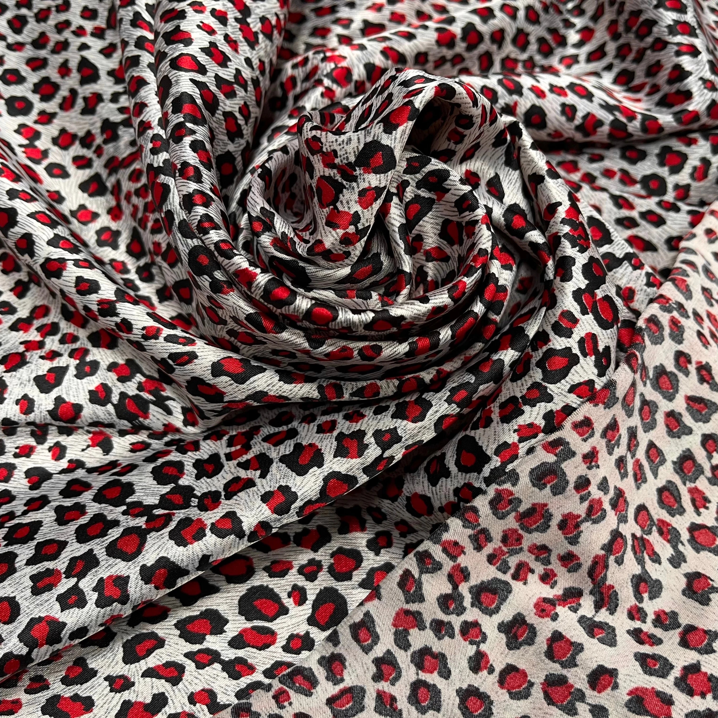 CREPE STINÉ POLYESTER IMPRIMÉ MOTIF ANIMAL LÉOPARD - My Little Coupon