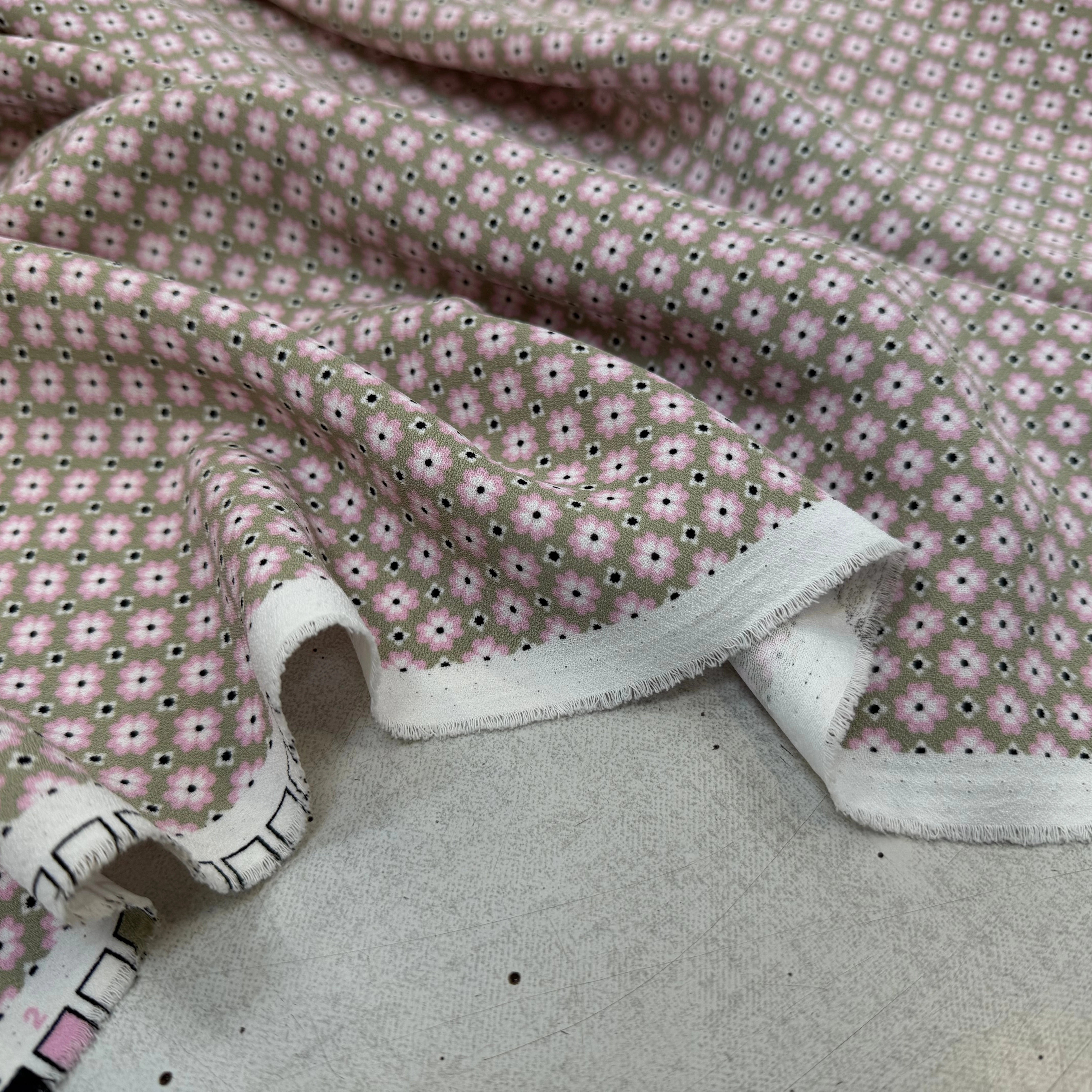 CREPE SUPERBE TENUE PRINT FLOWERS FOND ROSE - My Little Coupon