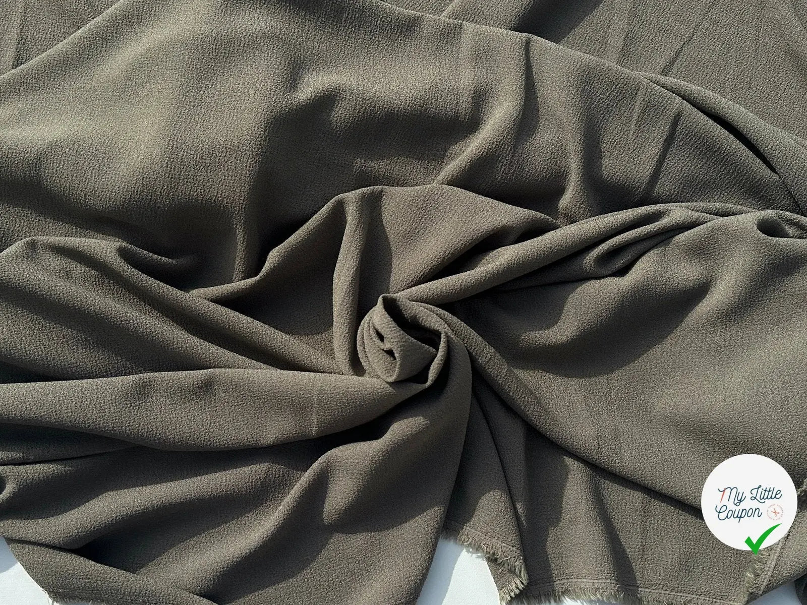 CREPE SUPERBE TENUE VERT MSO