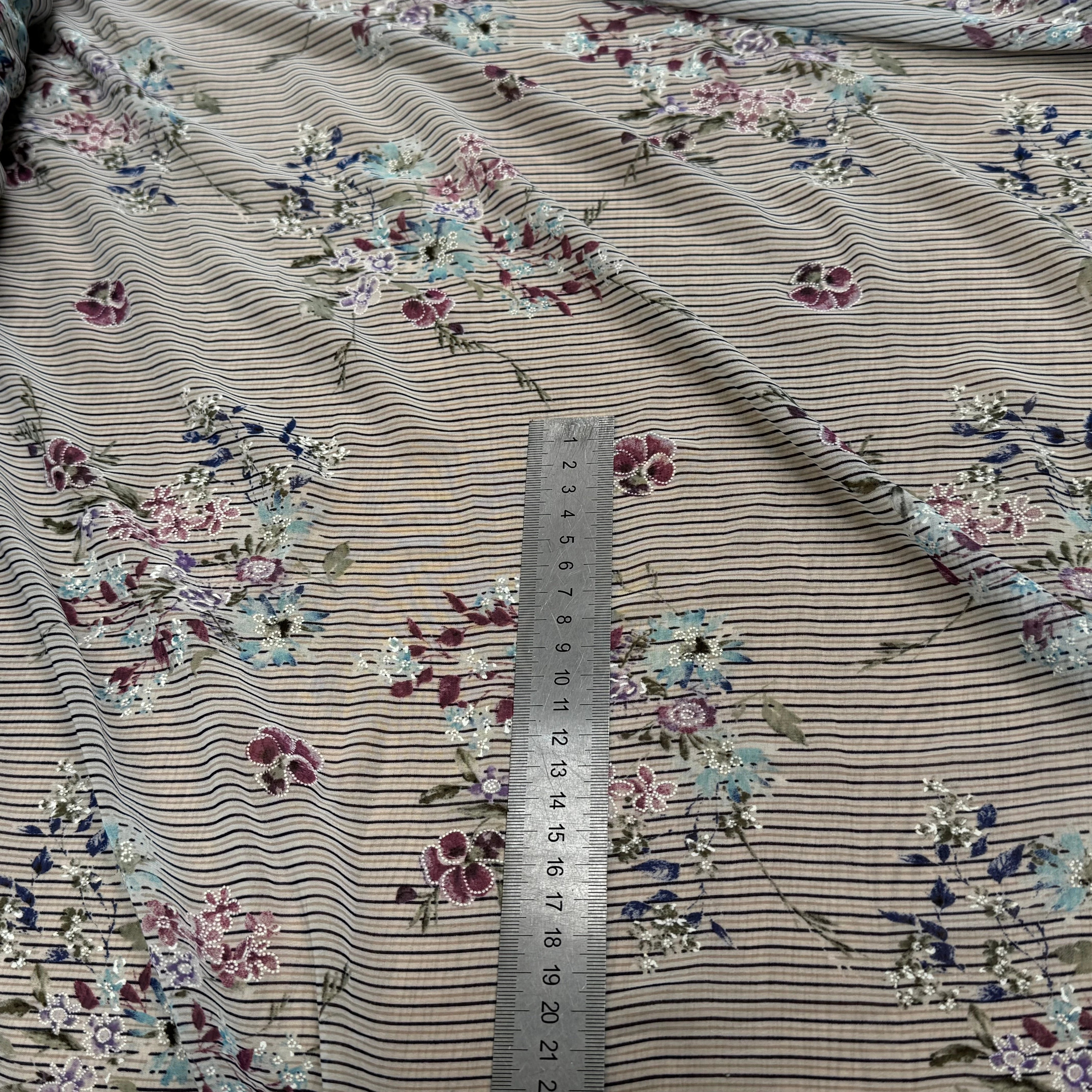 CREPE ULTRA FIN FOND BLANC À RAYURES MOTIFS FLORAUX VIOLET - My Little Coupon