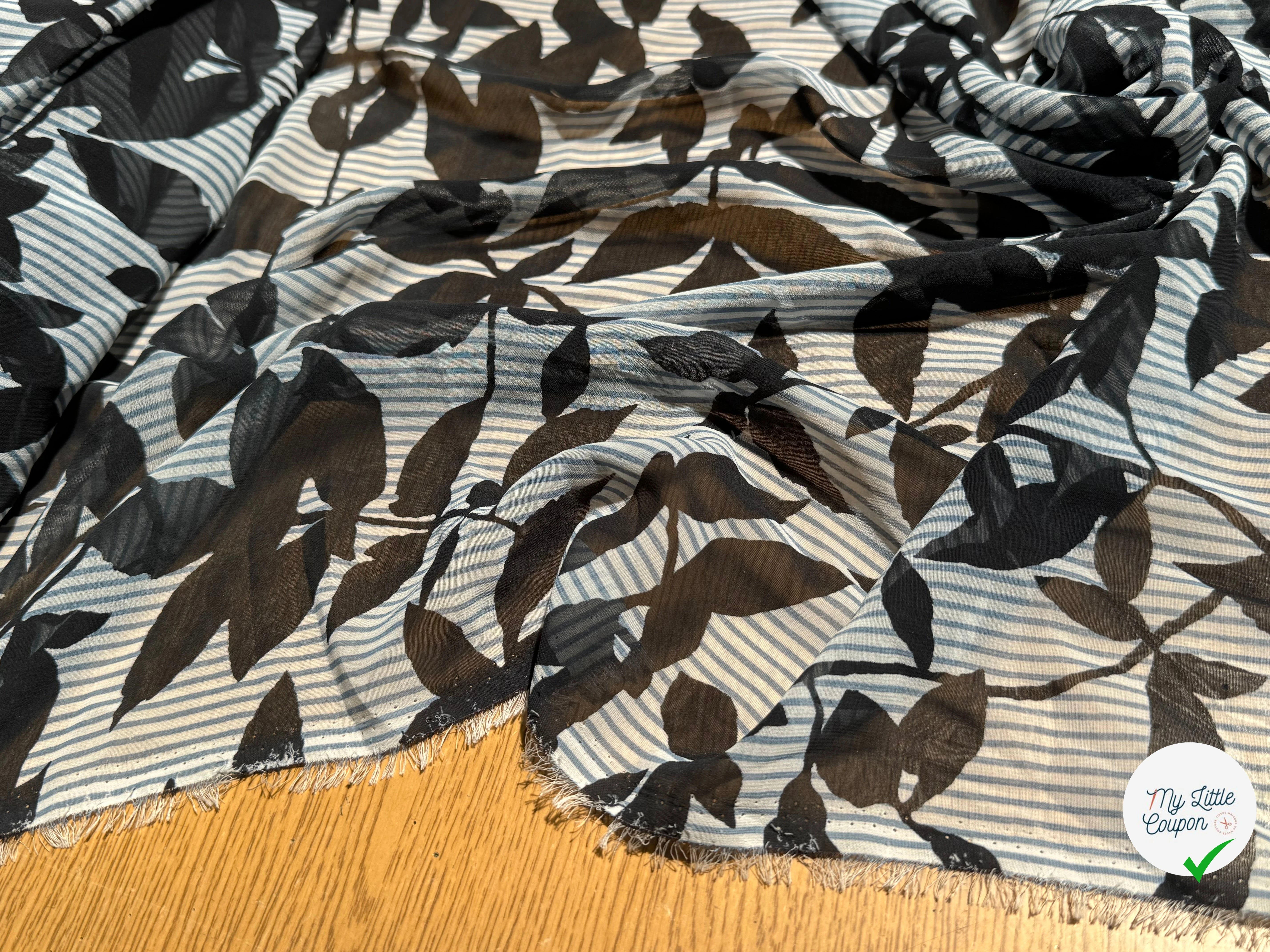 CREPE ULTRA FIN FOND BLANC IMPRIMÉ MOTIFS FEUILLAGES NOIRS - My Little Coupon