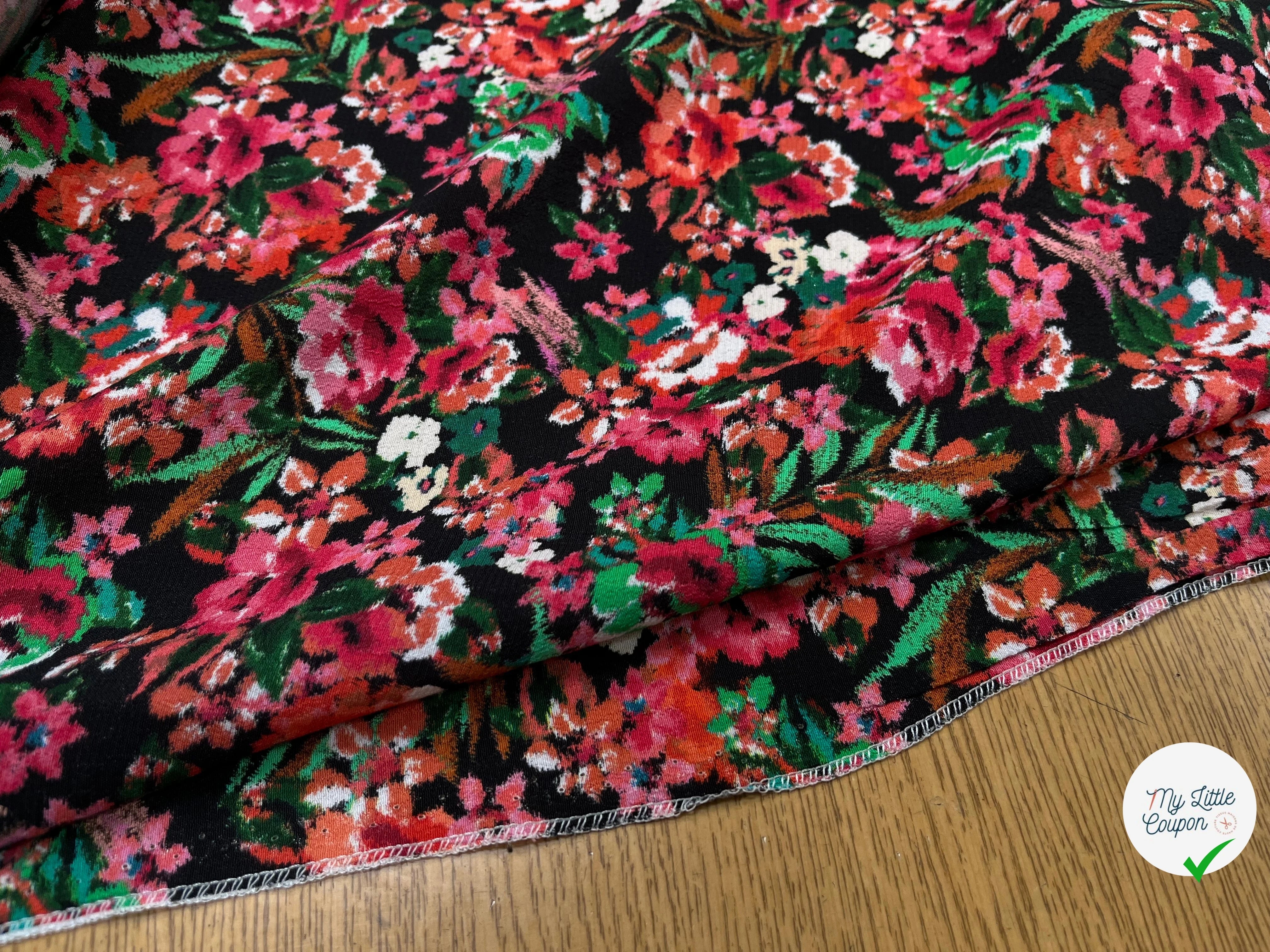 CREPE VISCOSE BOUQUET FLEURS FOND NOIR 140 LAIZE - My Little Coupon