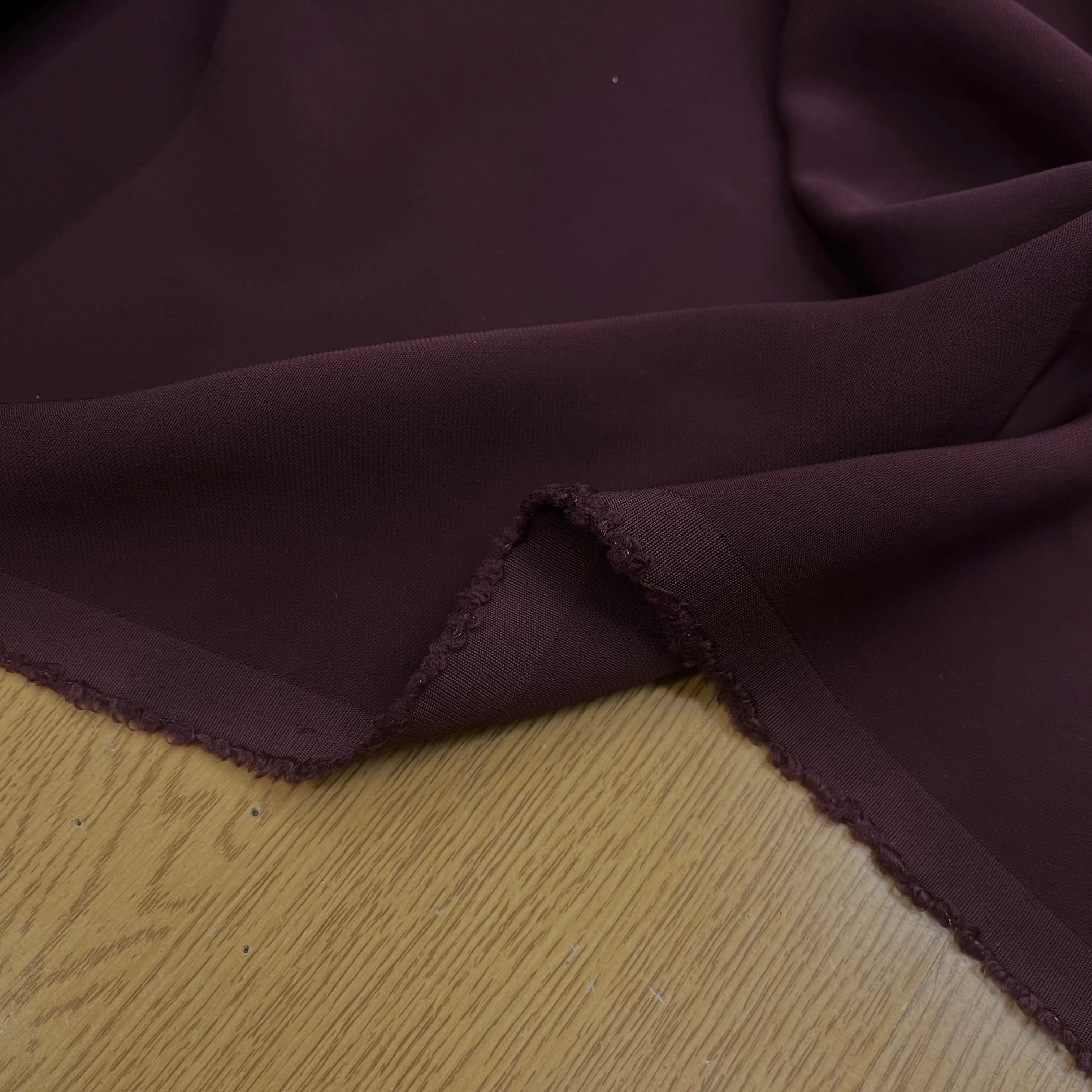 CRÈPE VISCOSE BURGANDY 117CM - My Little Coupon