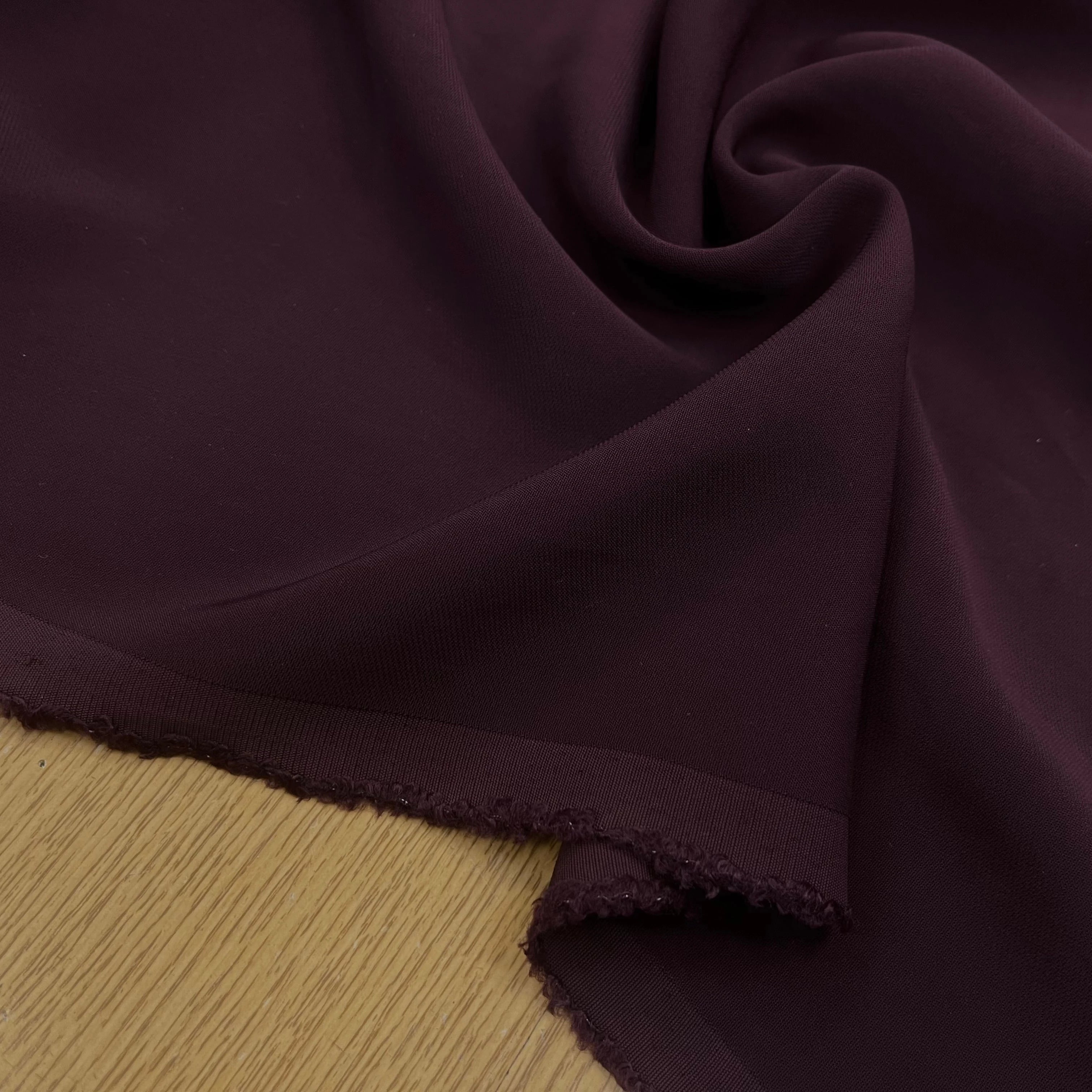 CRÈPE VISCOSE BURGANDY 117CM - My Little Coupon