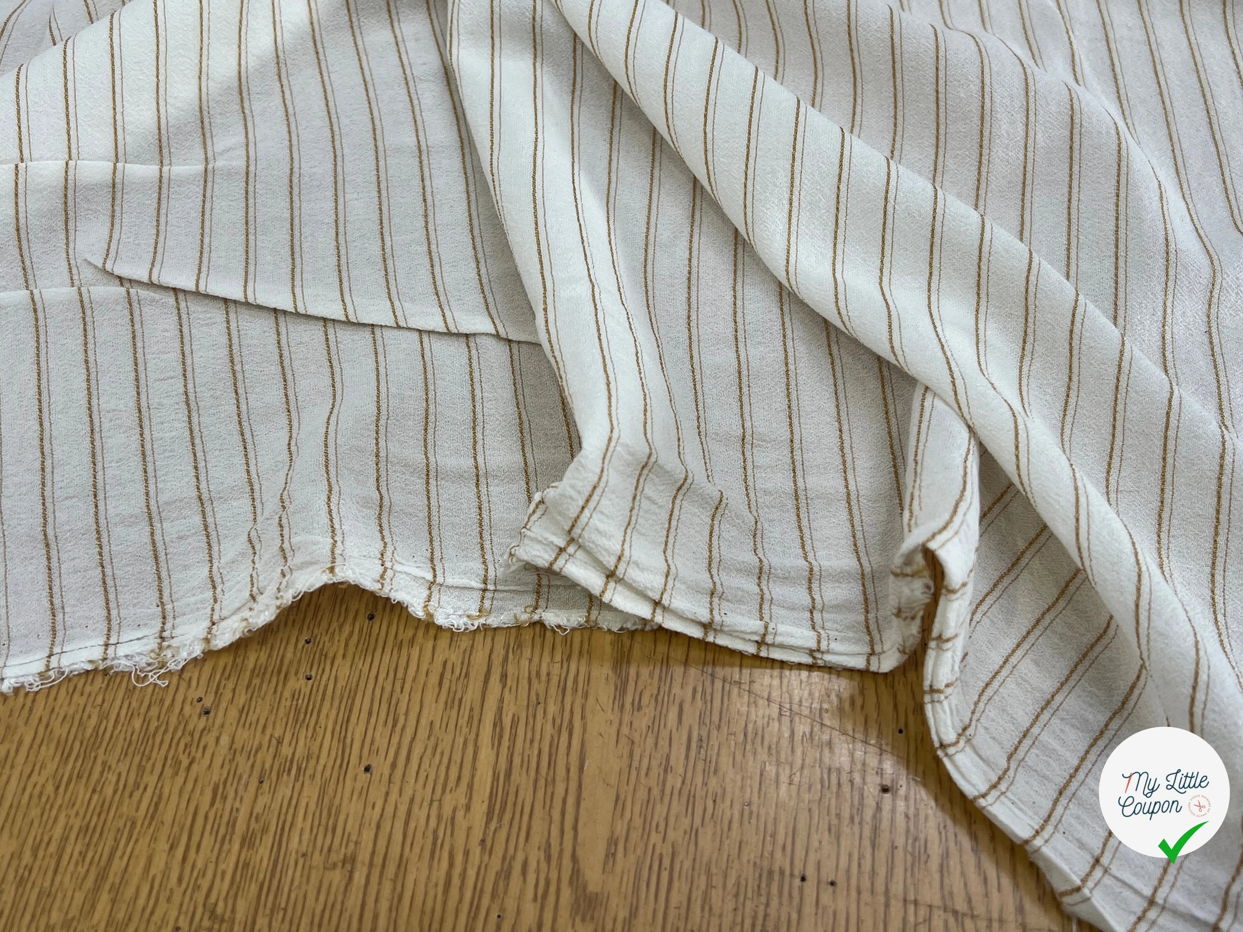 CREPE VISCOSE ÉCRU À RAYURES MOUTARDE FLUIDE - My Little Coupon