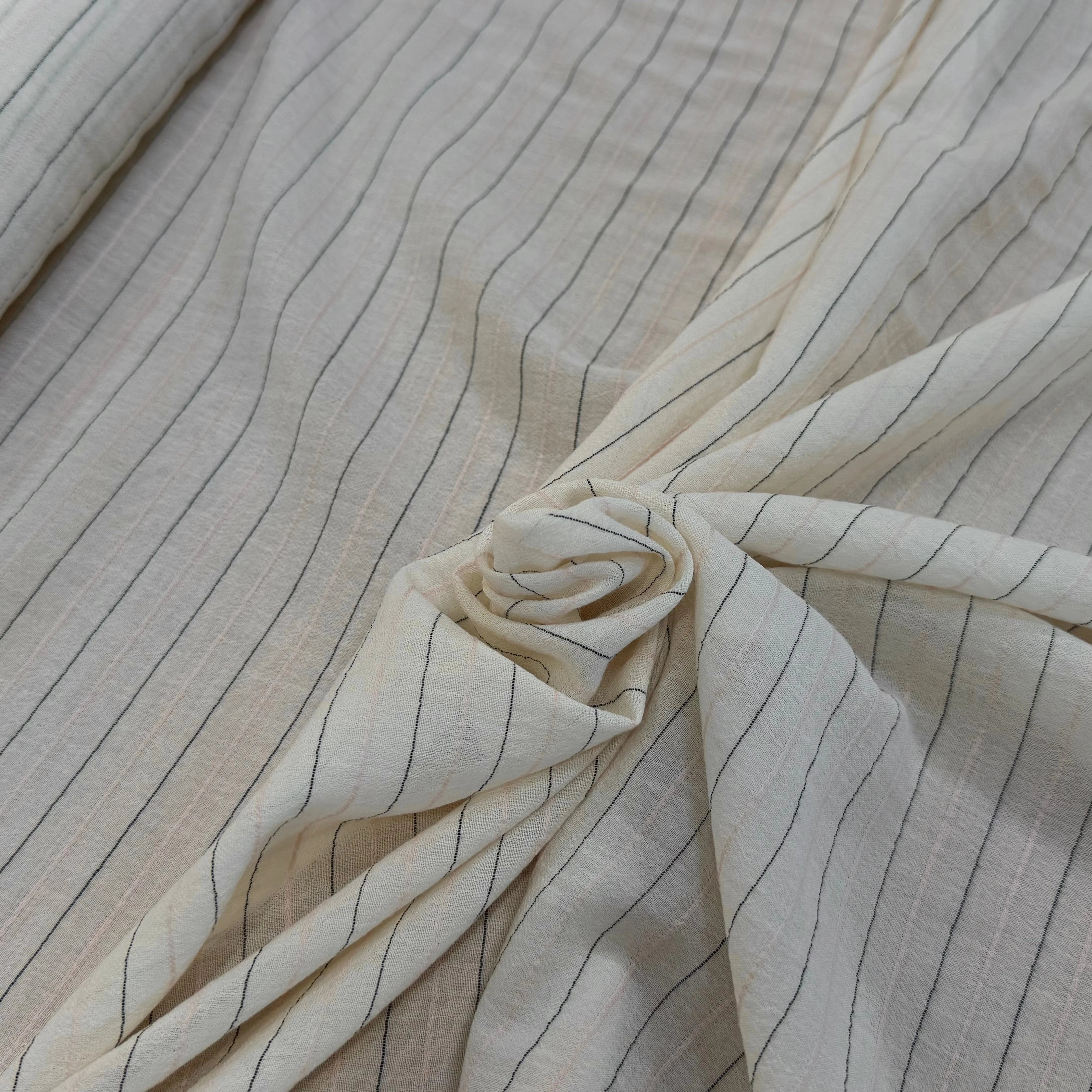 CREPE VISCOSE ÉCRU FINES RAYURES ROSE NOIR - My Little Coupon