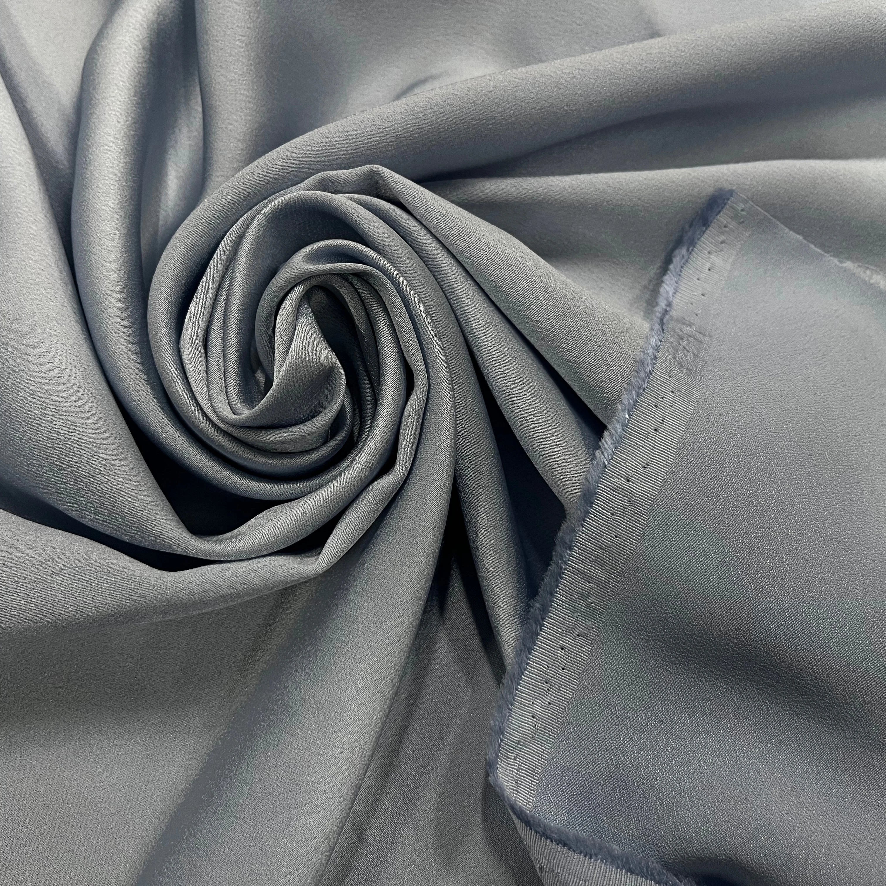 CREPE VISCOSE ENVERS SATIN BLEU FONCÉ 137CM - My Little Coupon