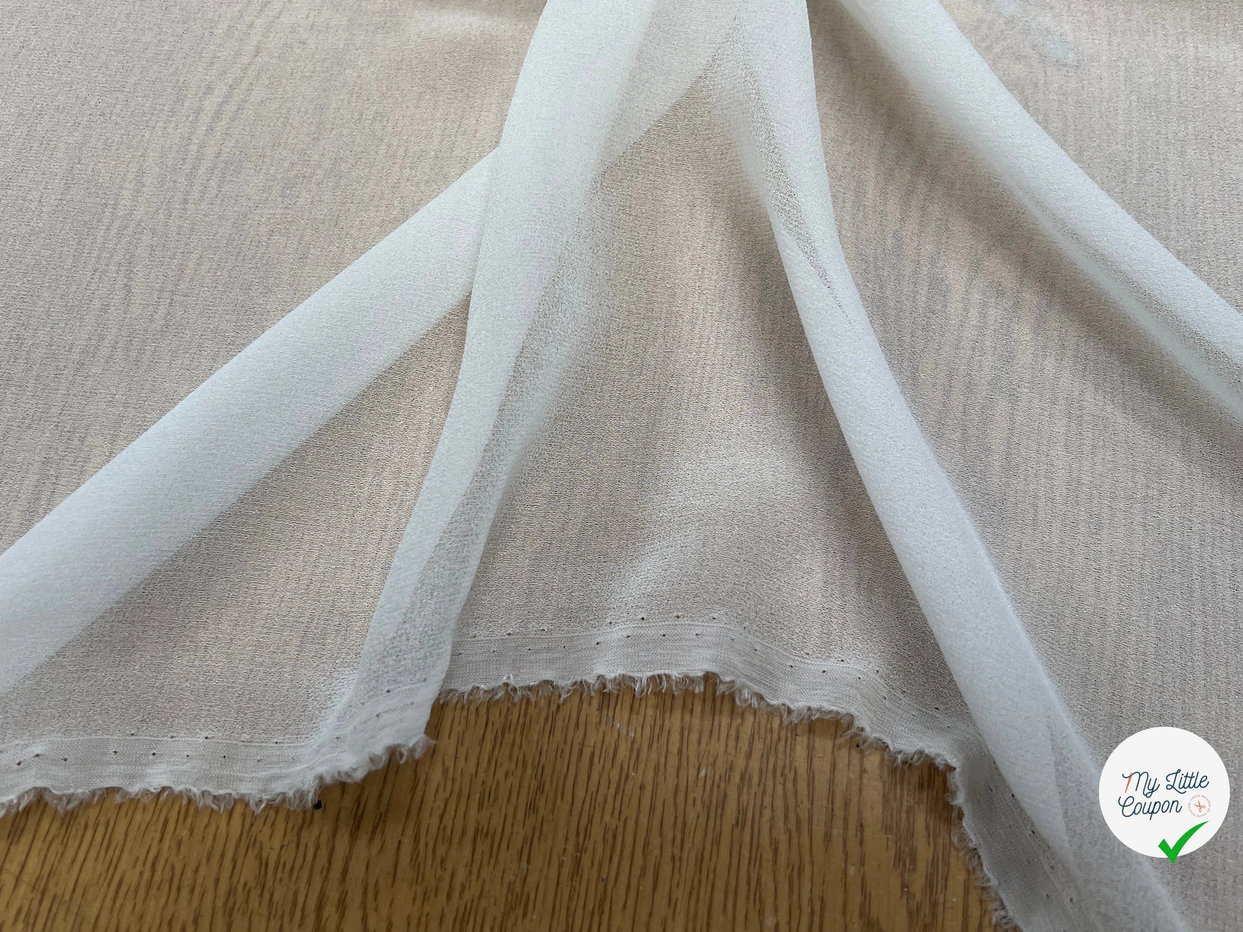 CREPE VISCOSE FLUIDE AVEC 20% SOIE BLANC LÉGÈREMENT CASSÉ - My Little Coupon