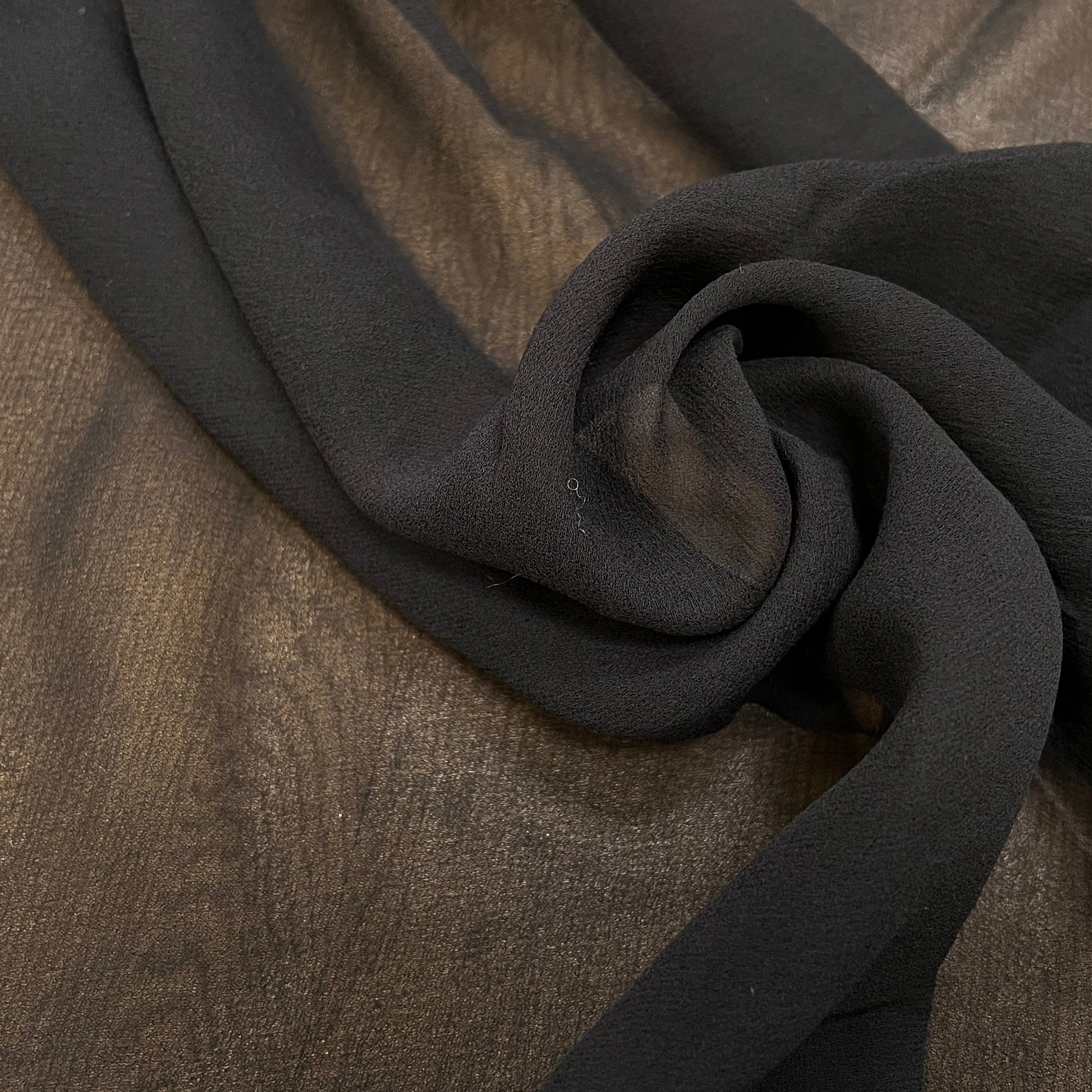 CREPE VISCOSE FLUIDE AVEC 20% SOIE NOIR - My Little Coupon