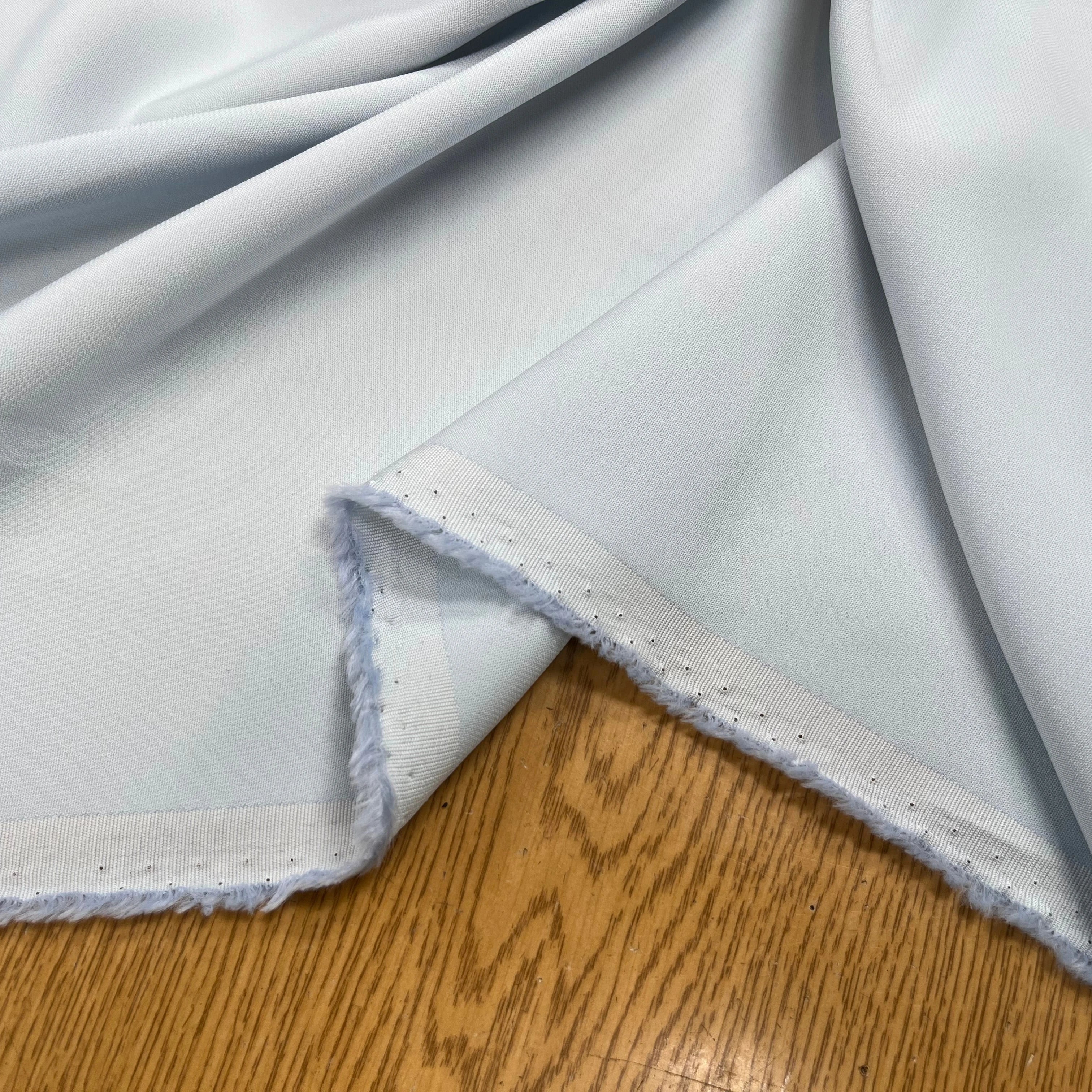 CREPE VISCOSE FLUIDE BLEU CLAIR 125CM - My Little Coupon