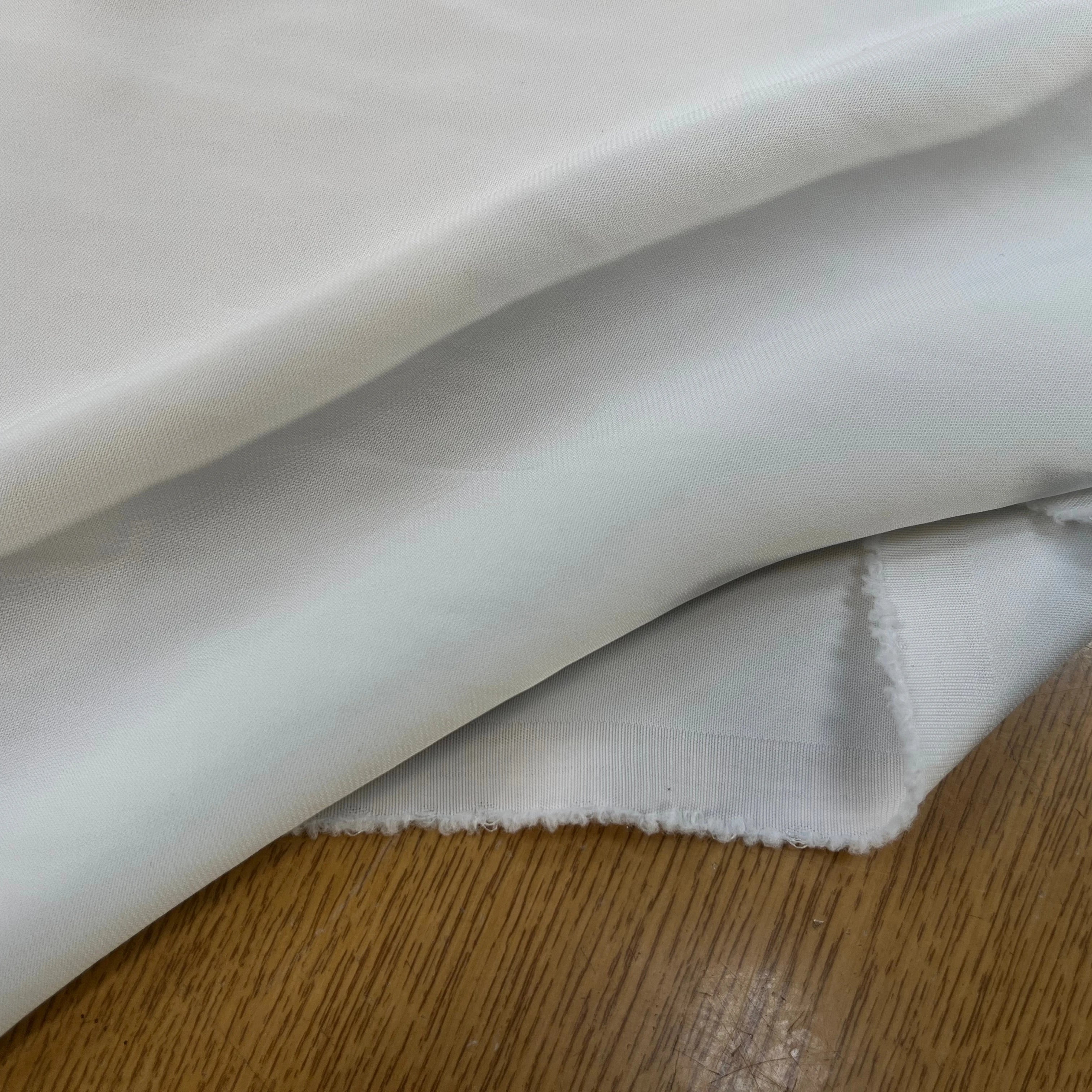 CREPE VISCOSE FLUIDE LINEN 122CM - My Little Coupon