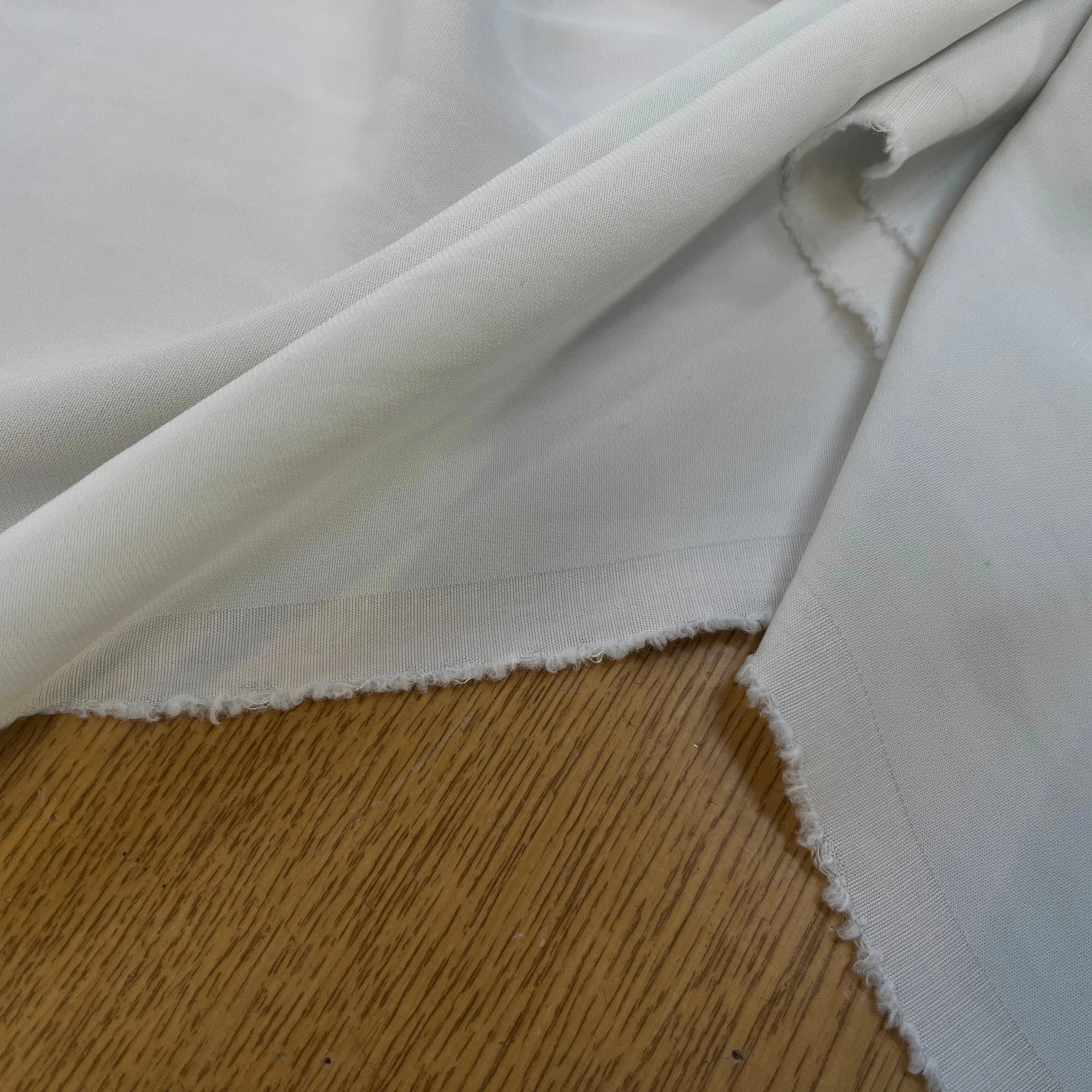 CREPE VISCOSE FLUIDE LINEN 122CM - My Little Coupon