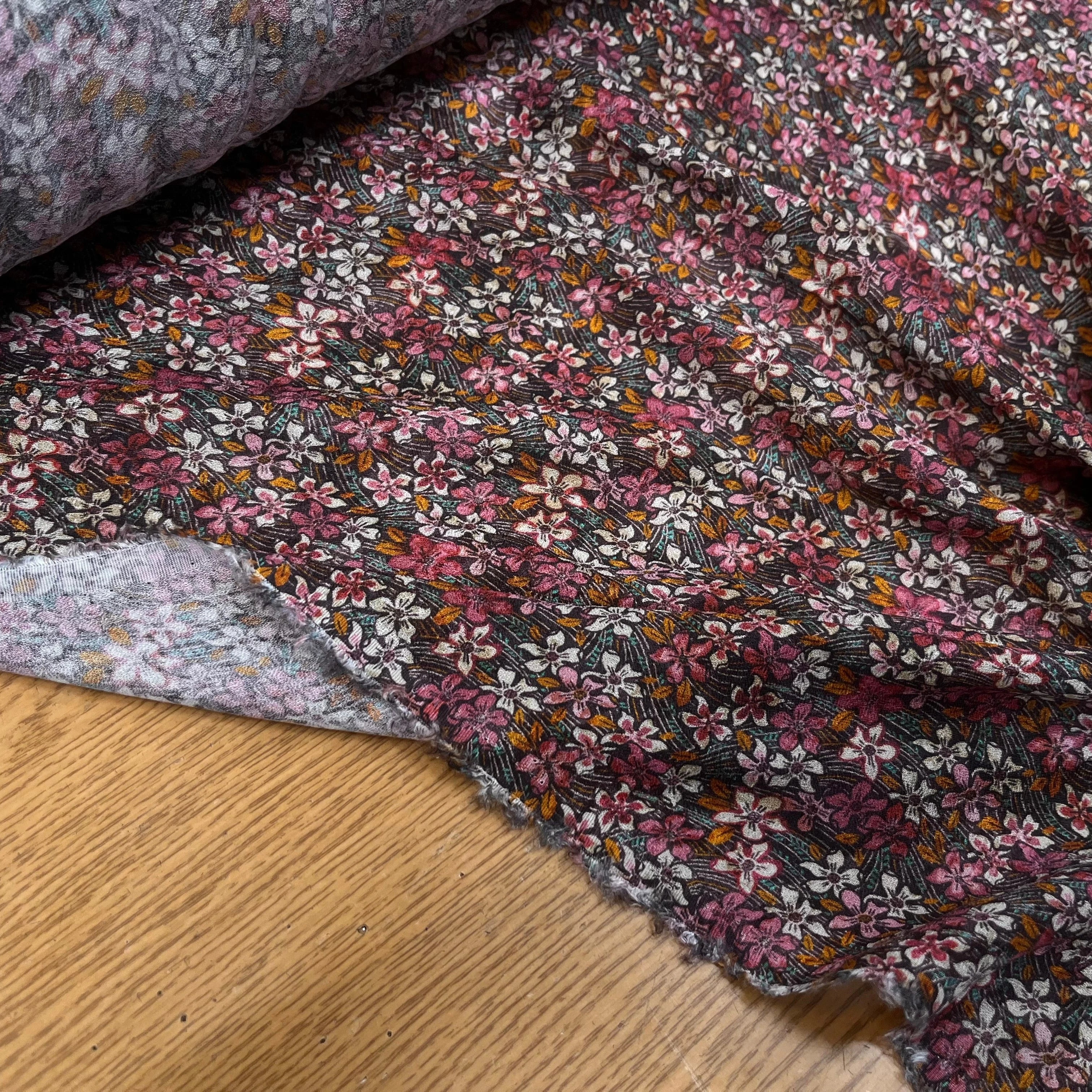 CREPE VISCOSE IMPRIMÉ FLEURS MULTICOLORES 144CM - My Little Coupon