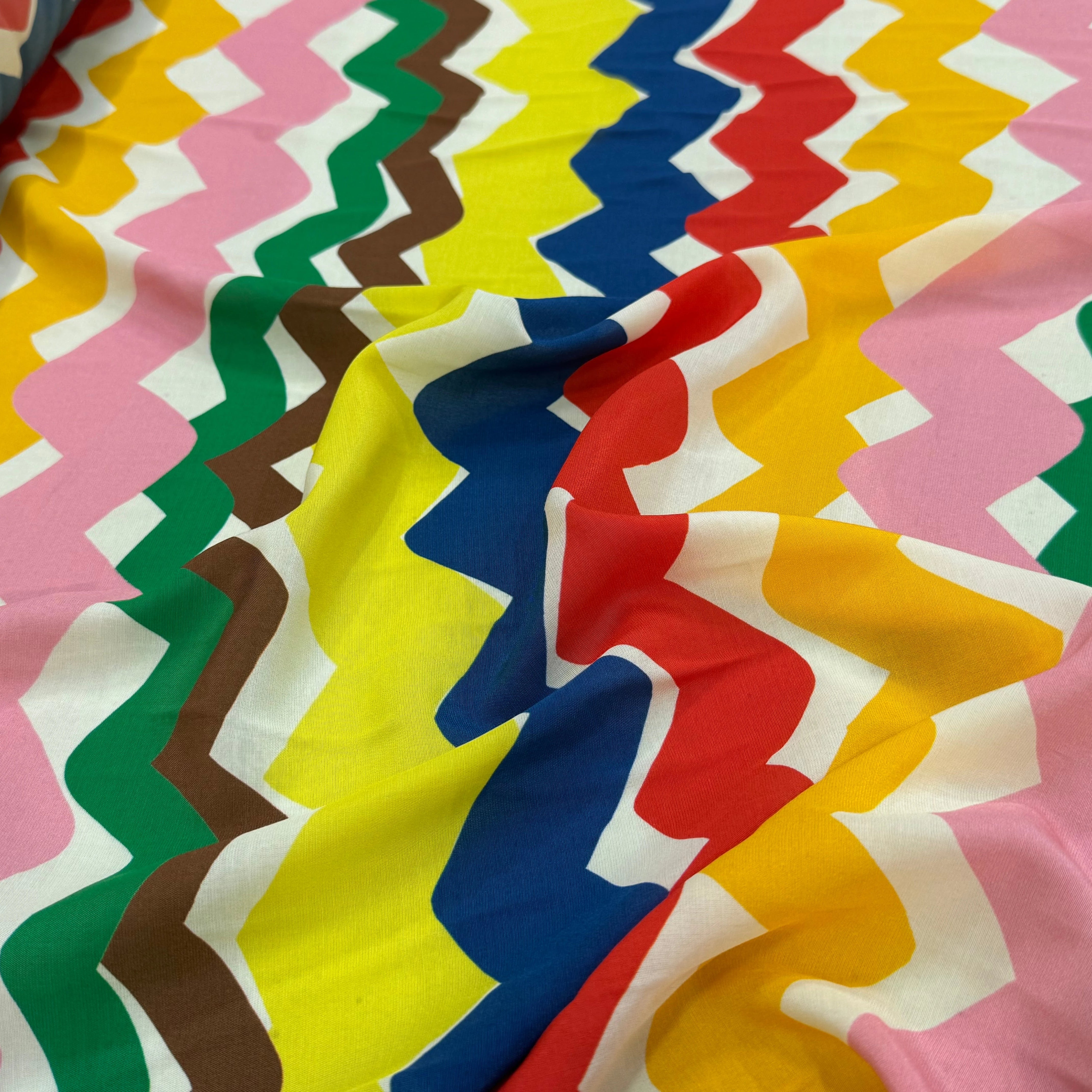 CREPE VISCOSE IMPRIMÉ RAYURES DESTRUCTURÉES TANGO ZIG-ZAG MULTICOLORES - My Little Coupon