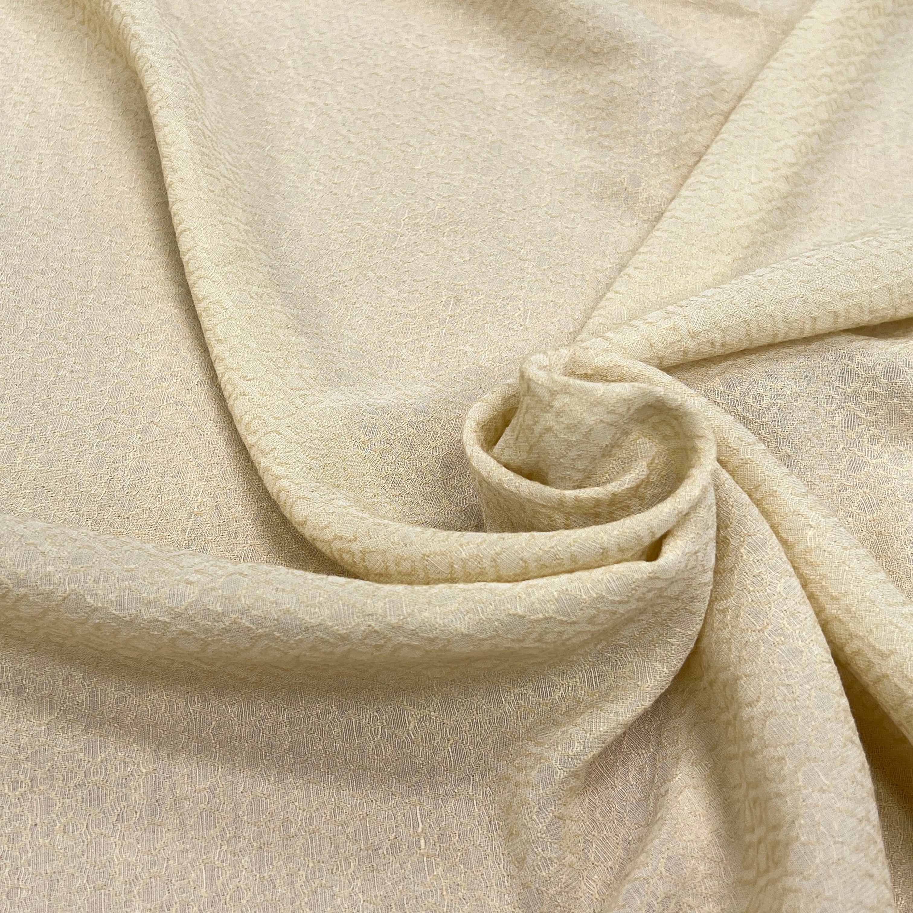 CREPE VISCOSE JACQUARD MOTIF GÉOMETRIQUE COQUILLE DOFFE - My Little Coupon