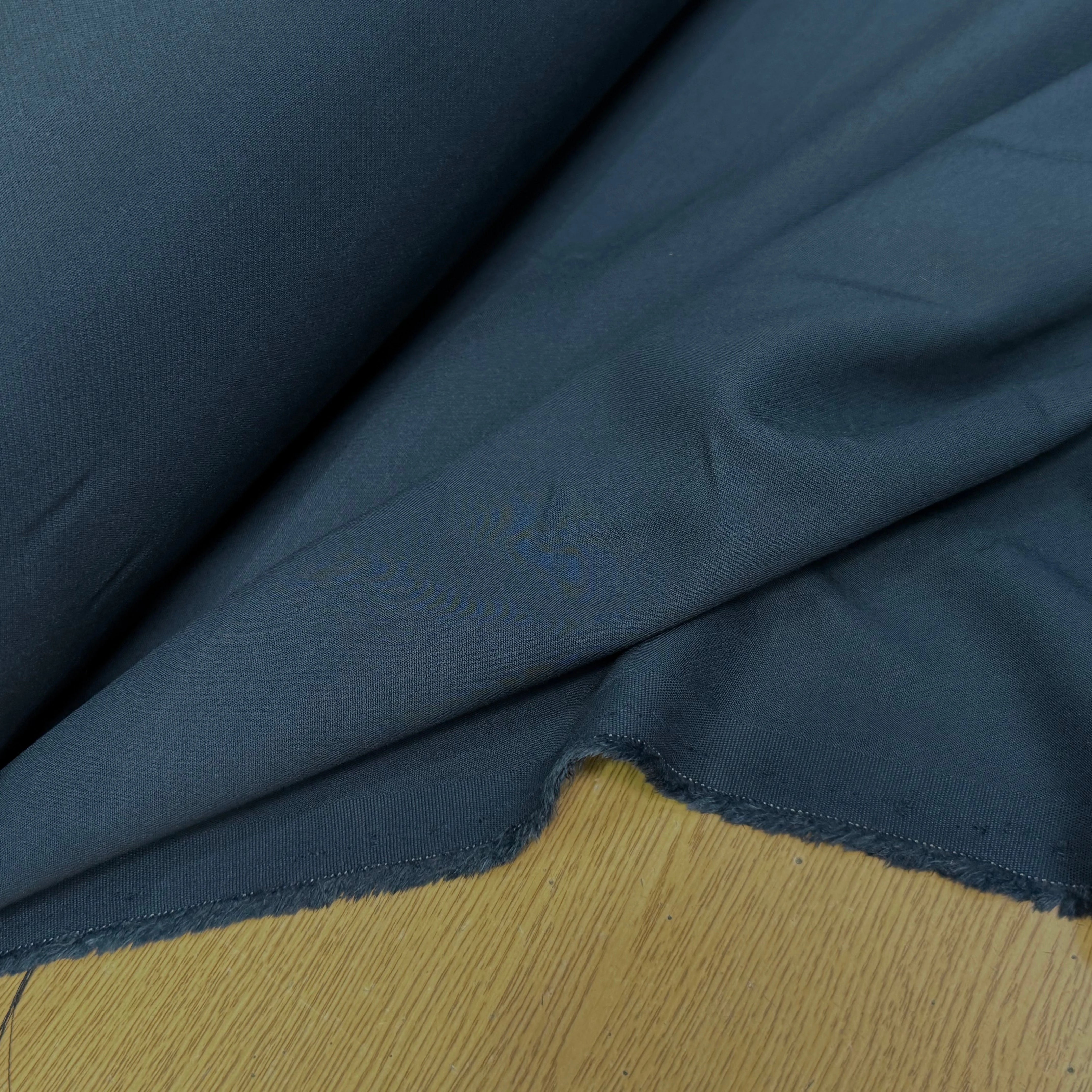 CREPE VISCOSE LOURD JAPAN BLEU PÉTROLE FONCÉ - My Little Coupon