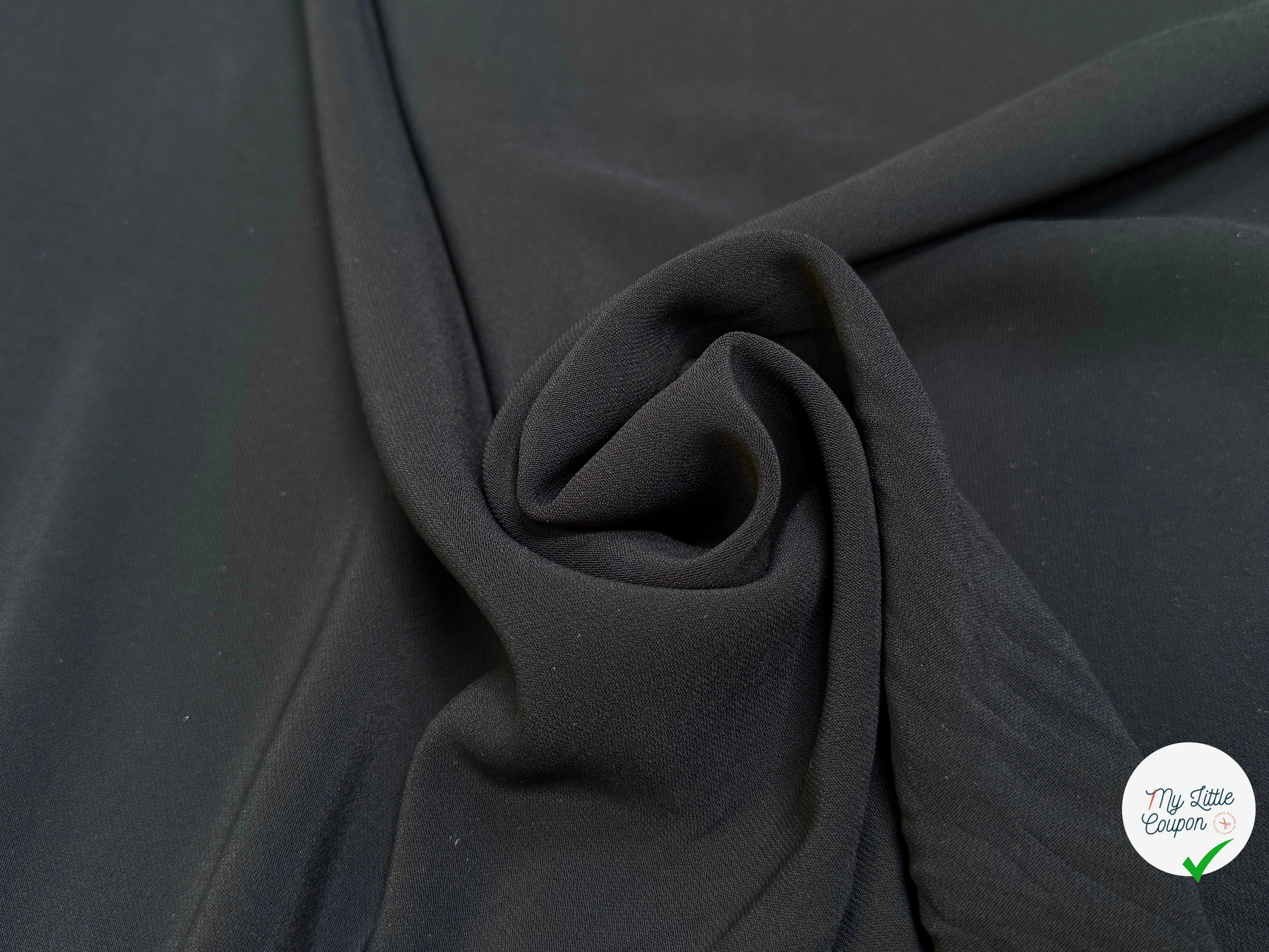CREPE VISCOSE LOURD TRÈS BEAU TOMBÉ NOIR TRÈS LÉGÈREMENT SATINÉ - My Little Coupon