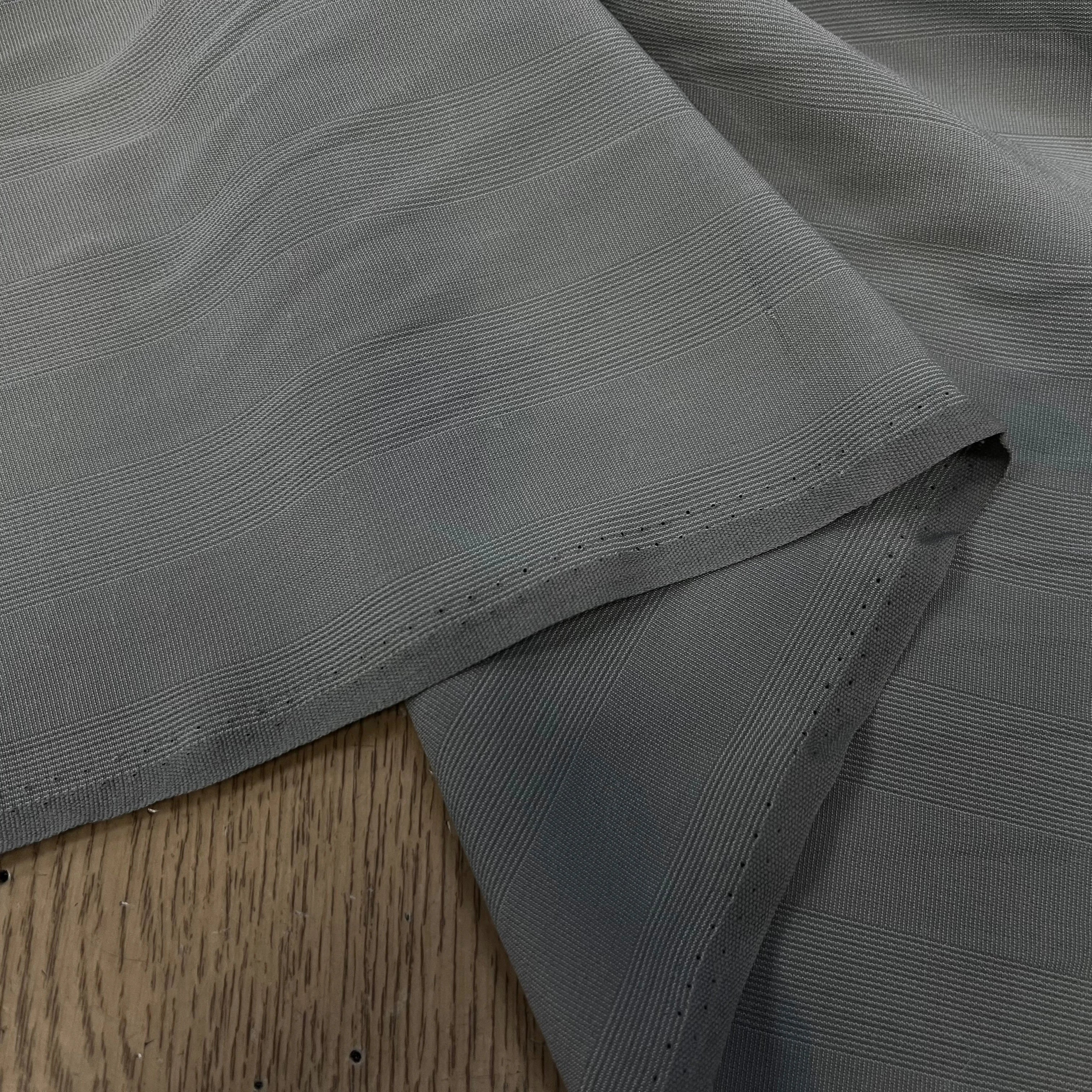 CREPE VISCOSE RAYÉ GRIS - My Little Coupon