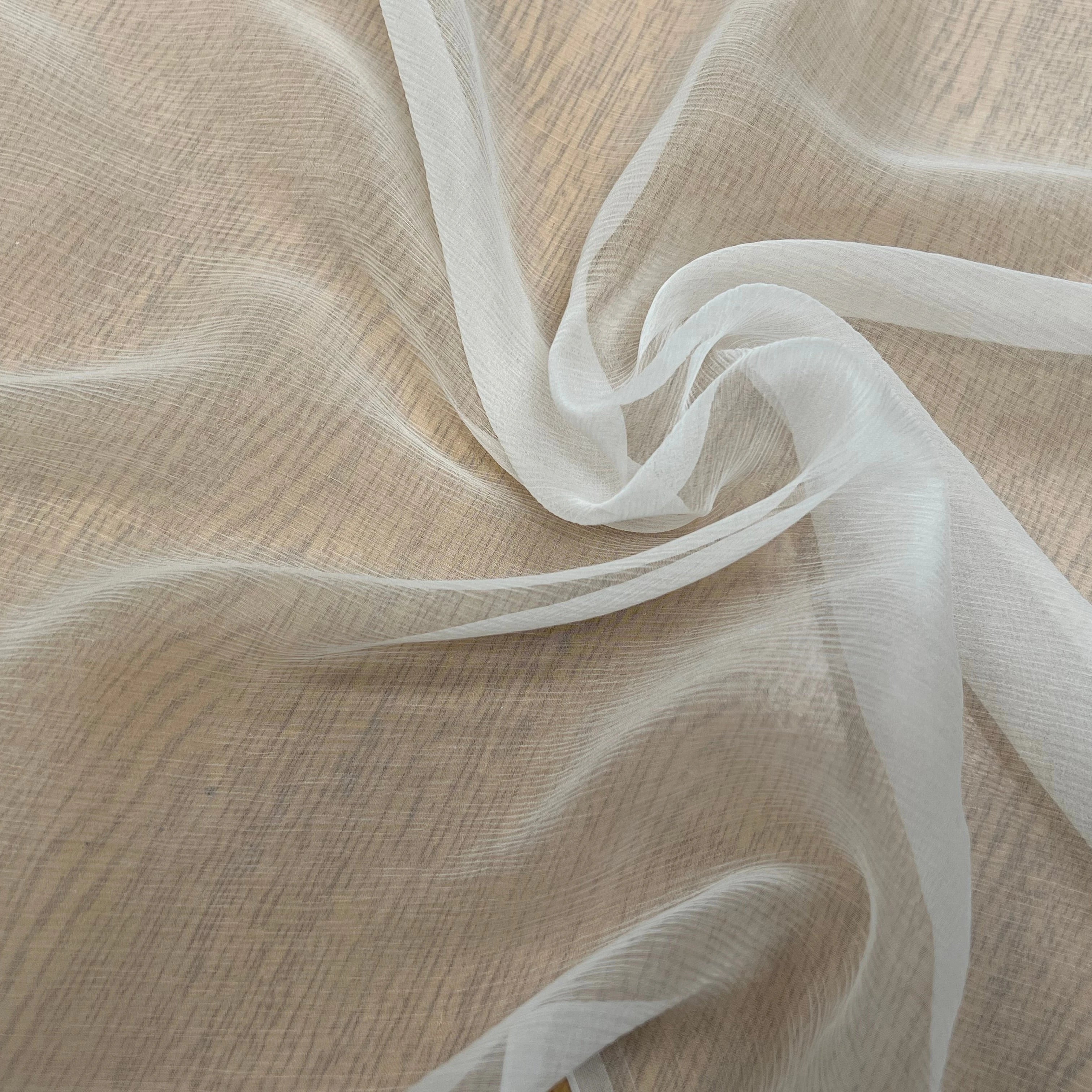 CRÈPON DE SOIE PLISSÉ BLANC CASSÉ 140CM - My Little Coupon