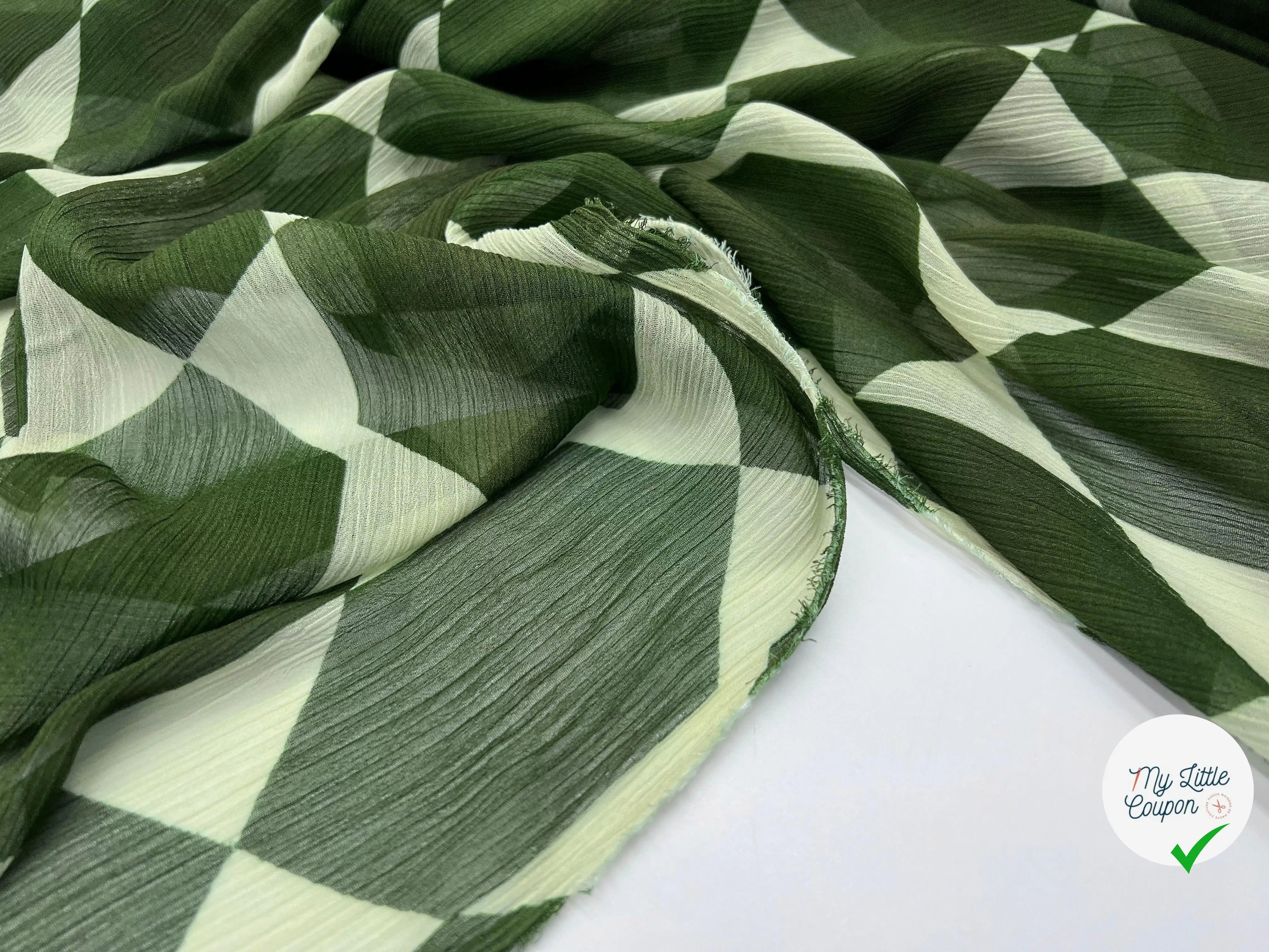 CRÉPON IMPRIMÉ LOSANGES VERT FONCÉS - My Little Coupon - tissu - coudre