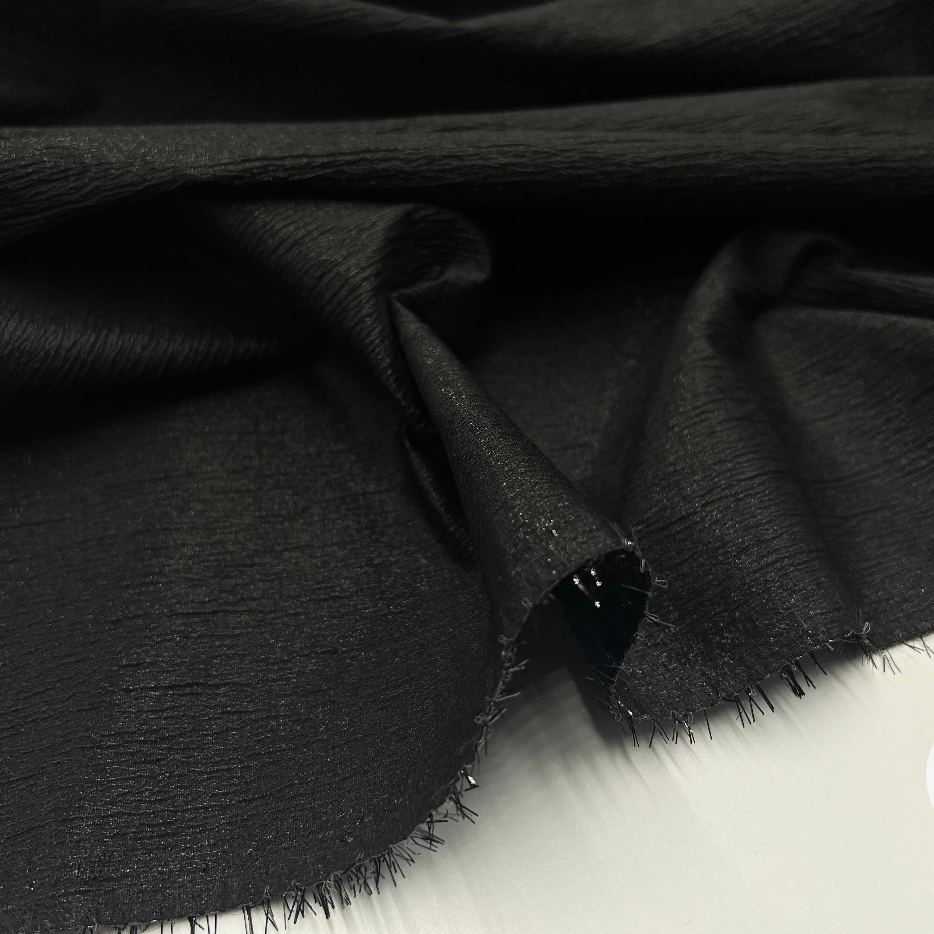 CRÉPON NOIR RIGIDE SCINTILLANT FESTIF - My Little Coupon - tissu - coudre