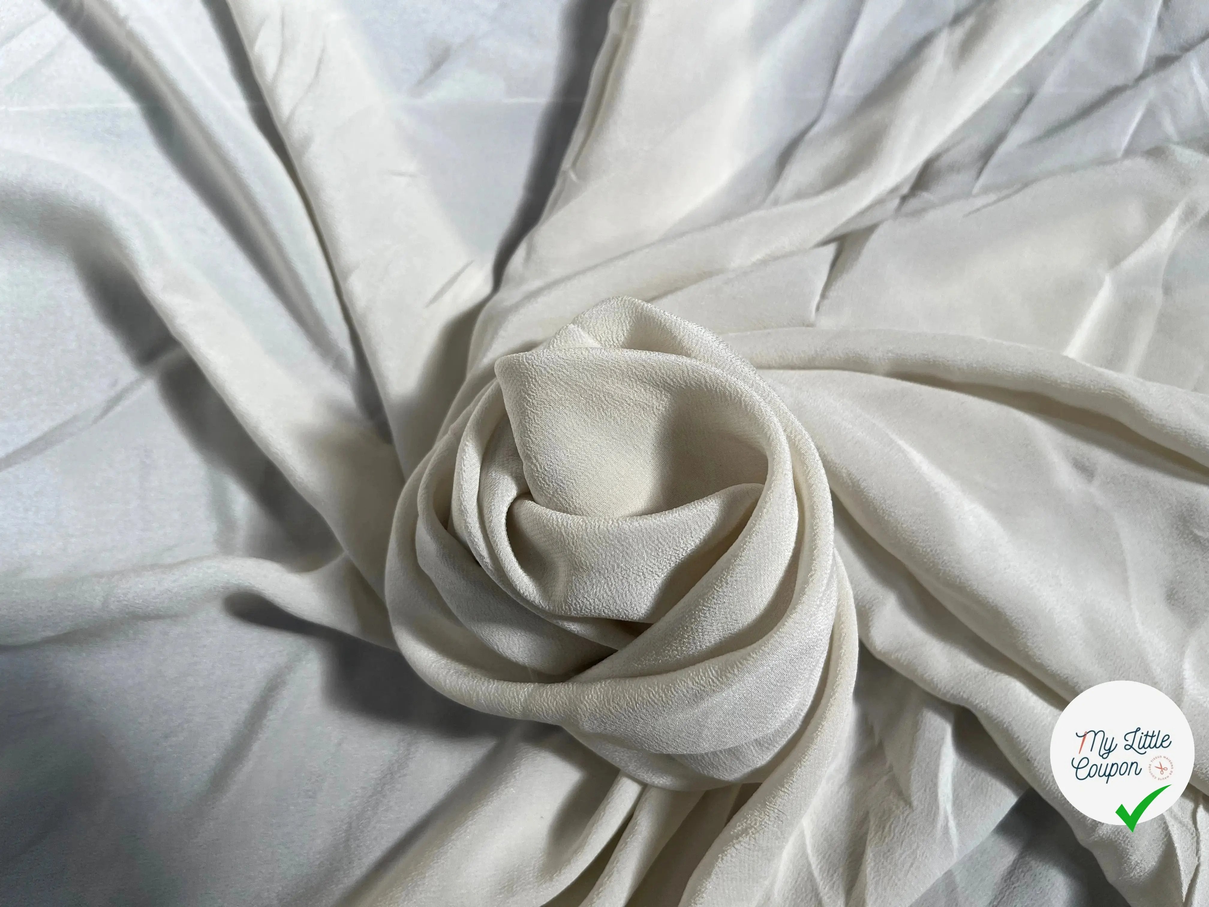 CREPE DE CHINE 100%SOIE UNI BLANC CASSÉ - My Little Coupon