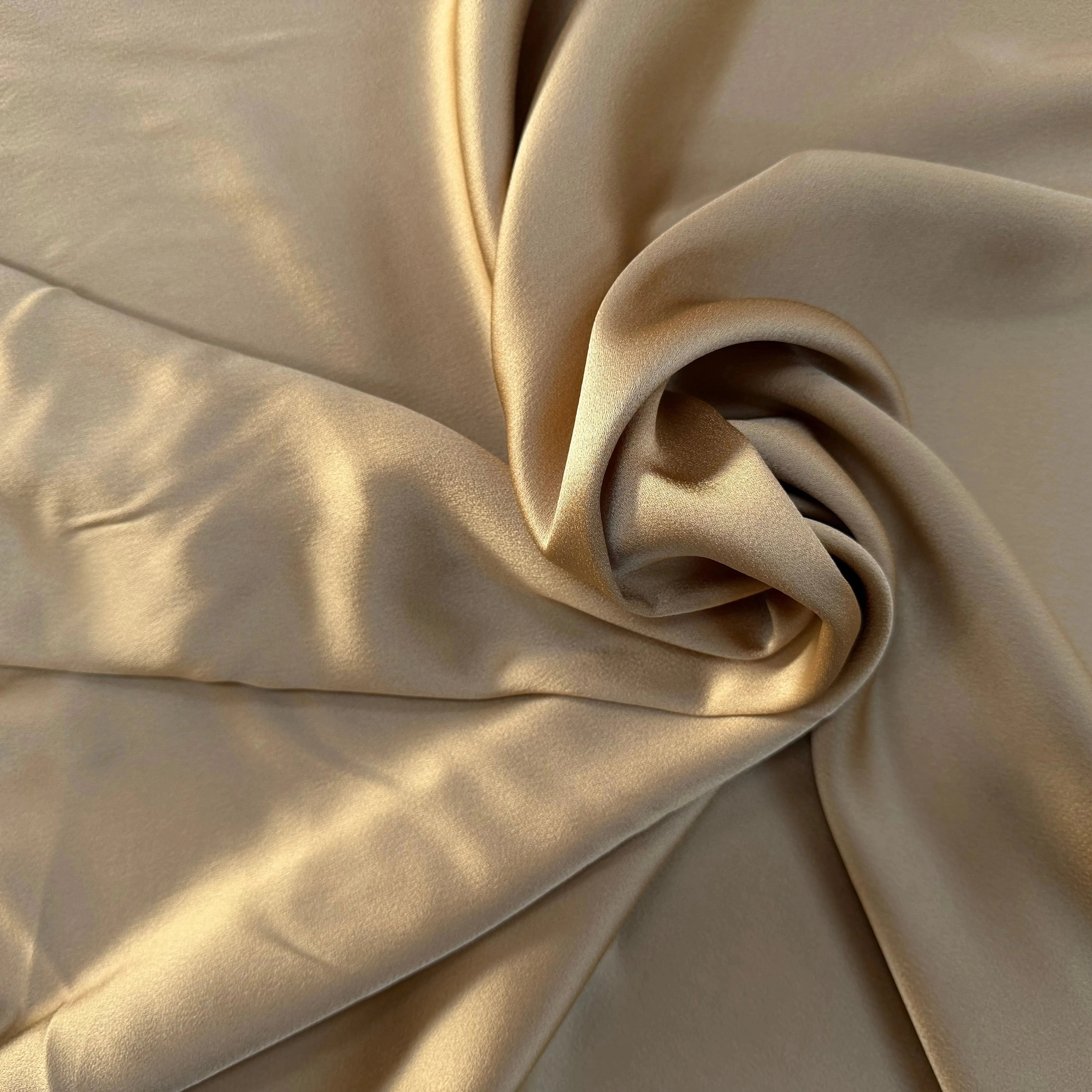CREPE ENVERS SATIN VISCOSE ET ACETATE MAT SABLE - My Little Coupon