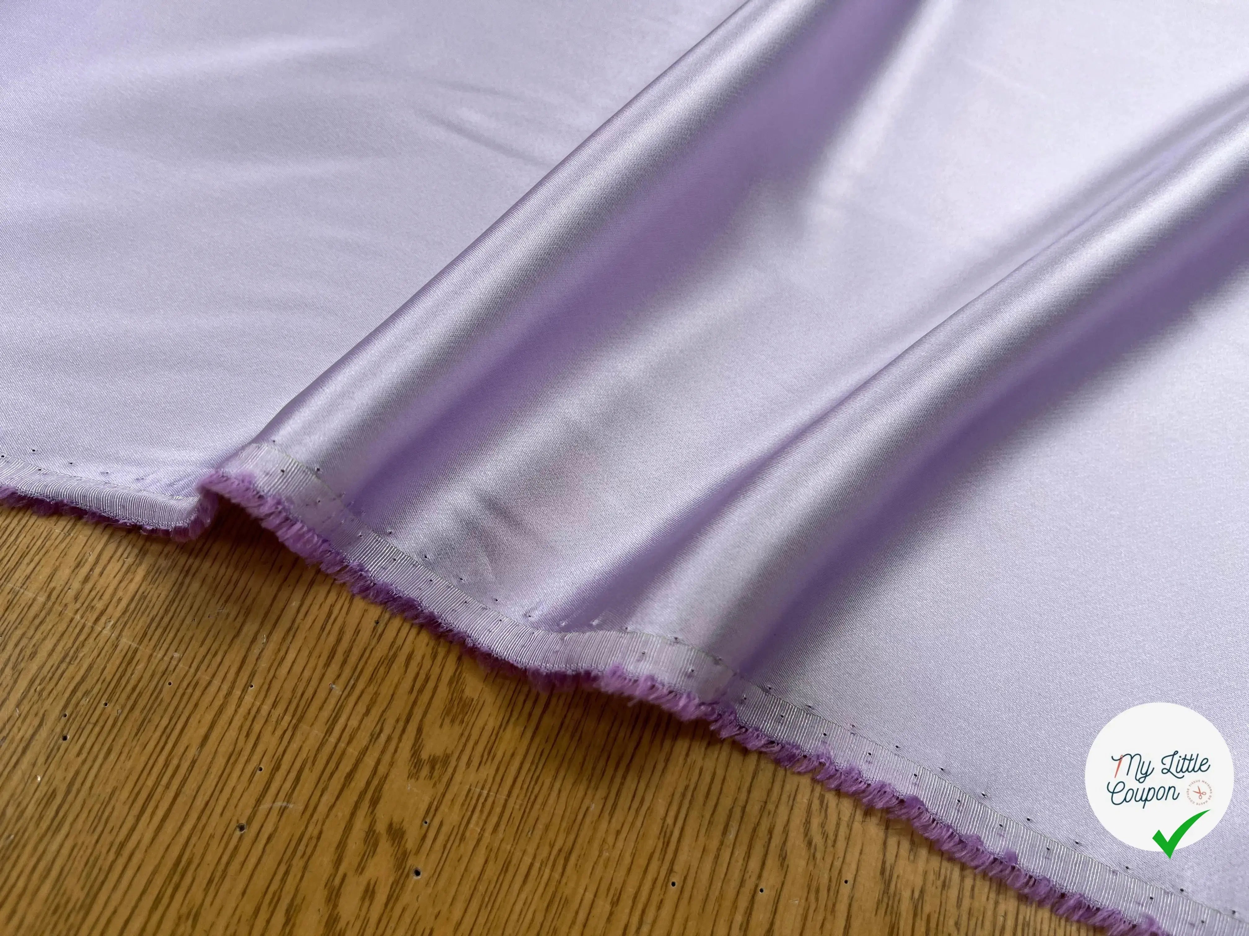 CREPE ENVERS SATIN VISCOSE SALT PINK - My Little Coupon