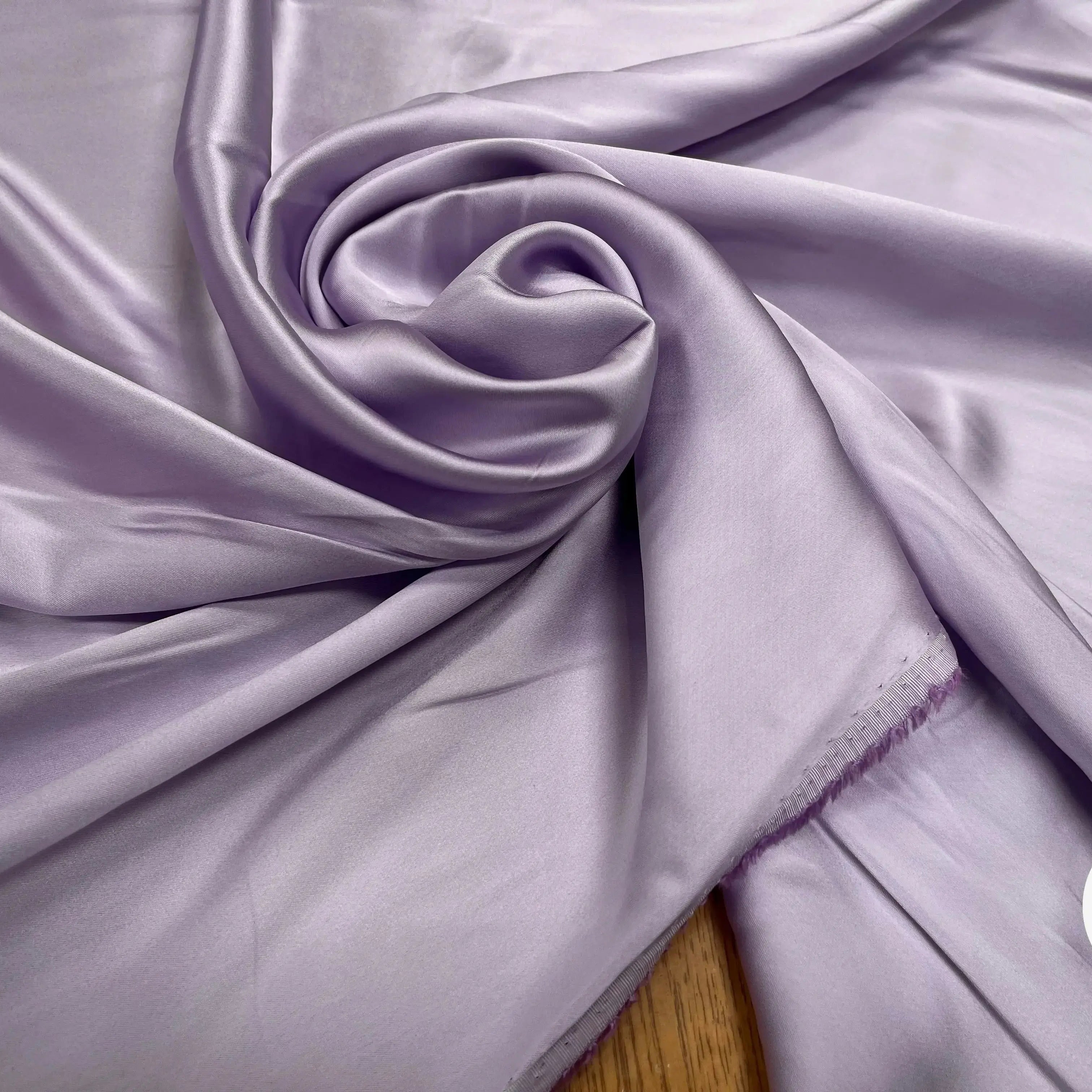 CREPE ENVERS SATIN VISCOSE SALT PINK - My Little Coupon