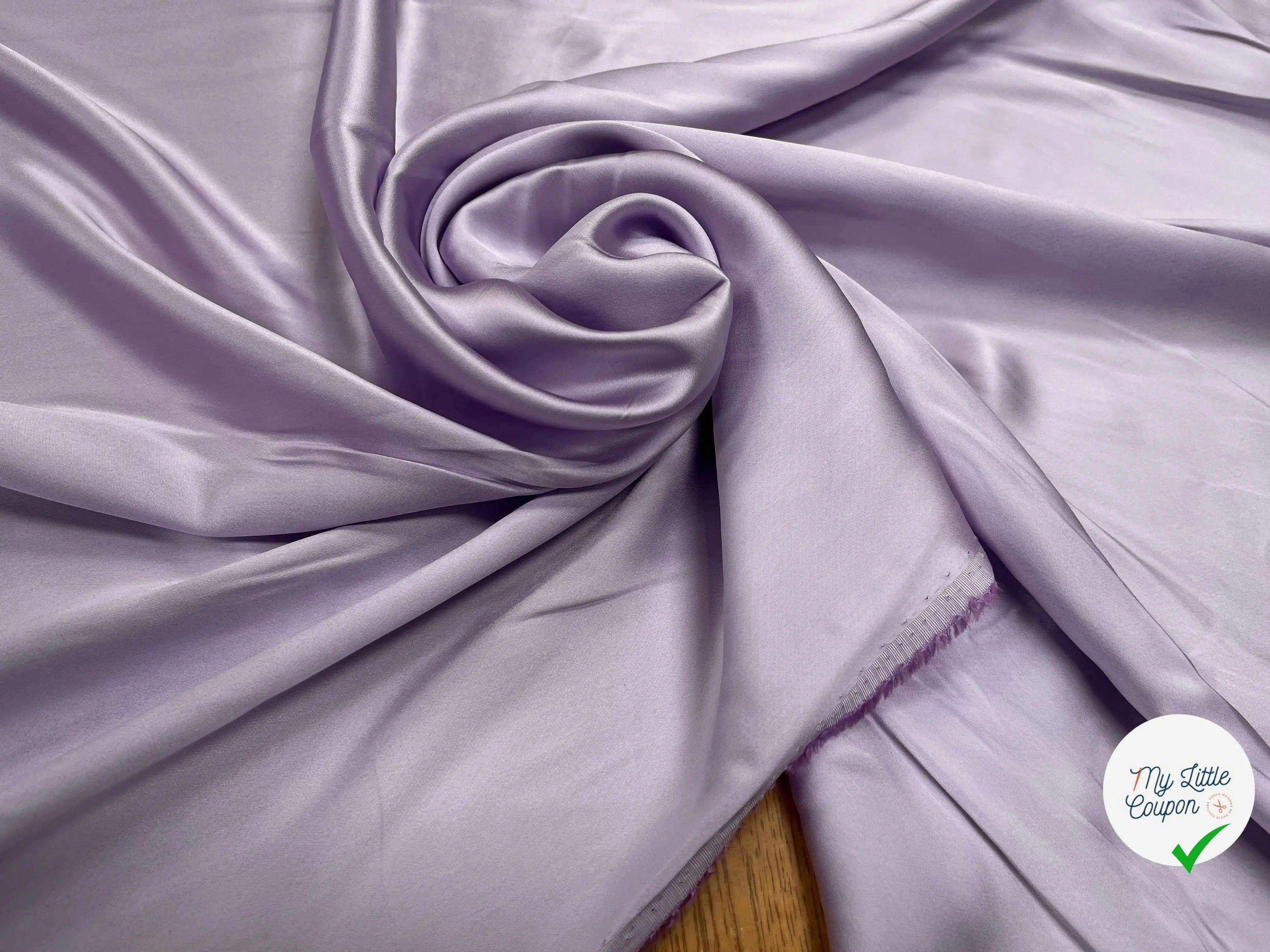 CREPE ENVERS SATIN VISCOSE SALT PINK - My Little Coupon