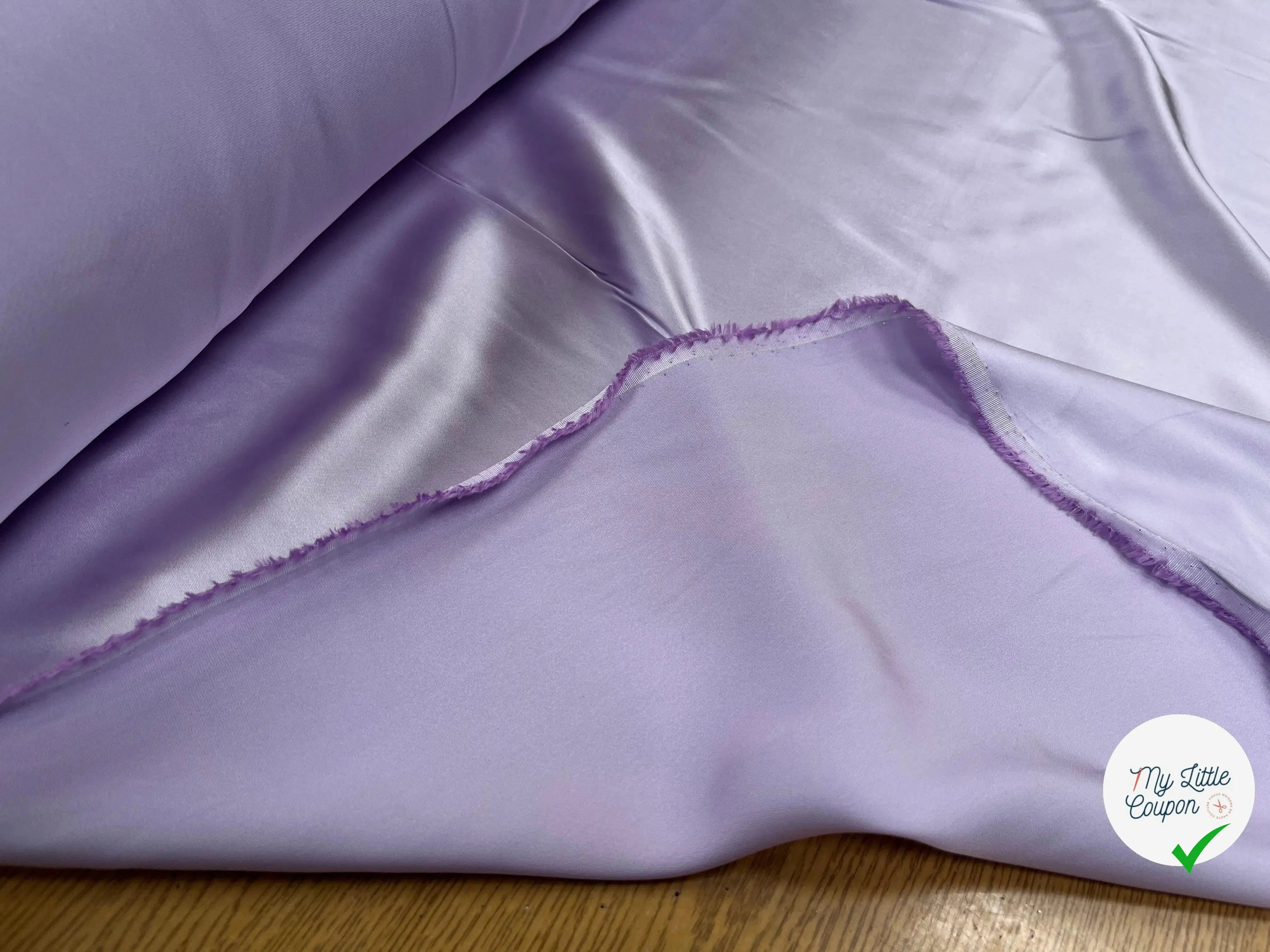 CREPE ENVERS SATIN VISCOSE SALT PINK - My Little Coupon