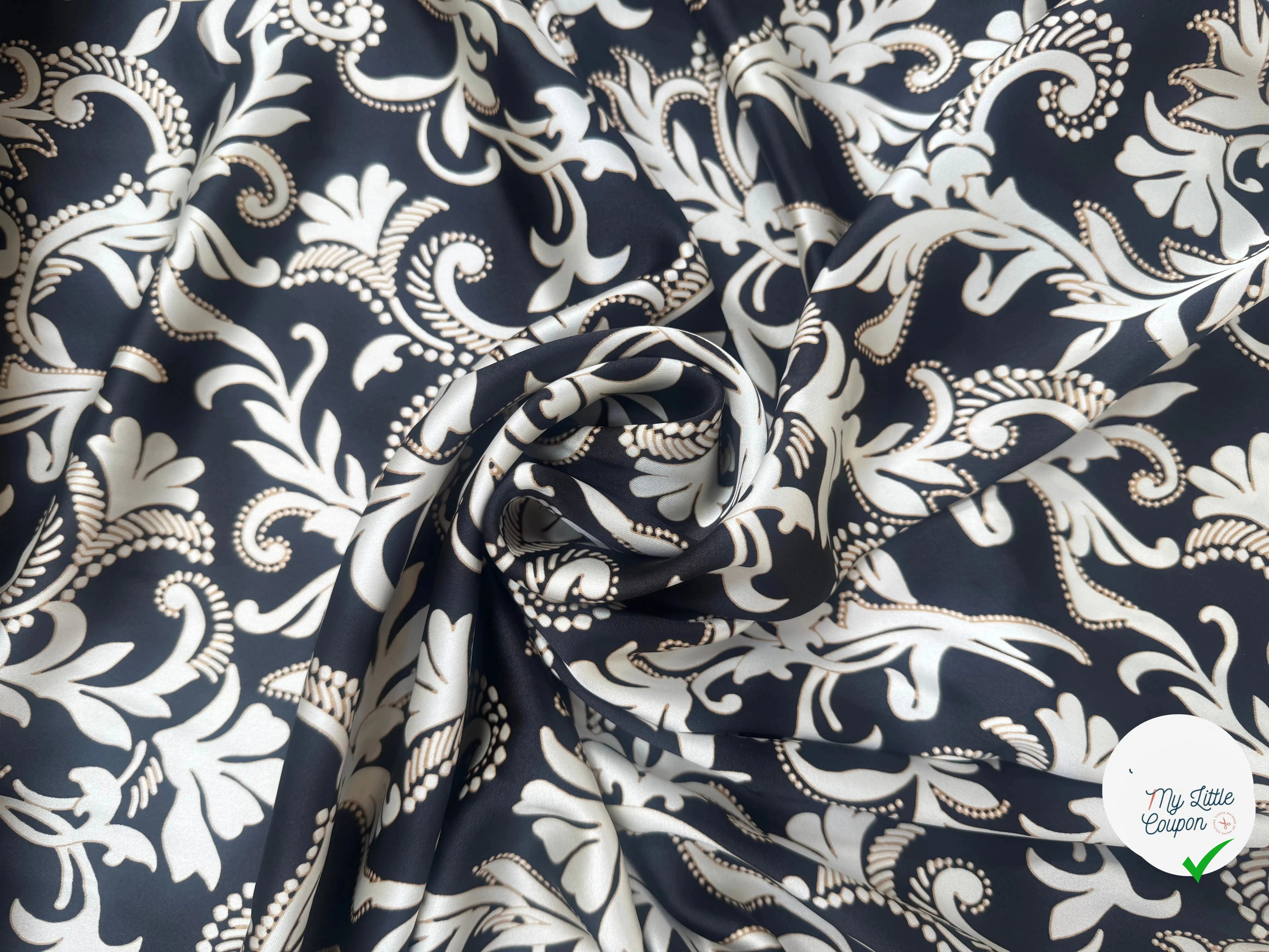 CRÊPE LEGEREMENT SATINÉ FLEURS BAROQUE SUR FOND NOIR - My Little Coupon