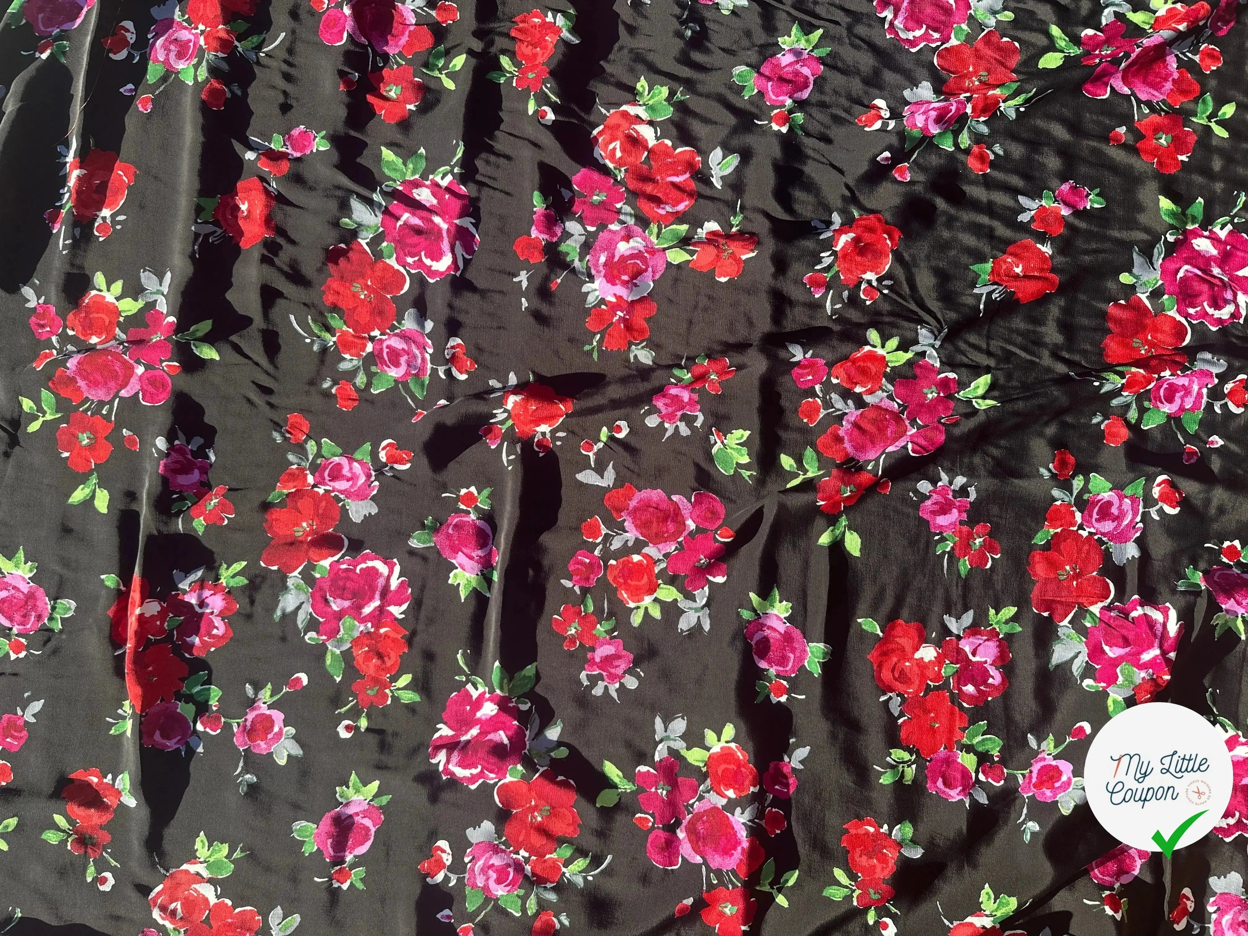 CRÊPE MAROCAIN 100% VISCOSE BOUQUET PASSIONNÉ FOND NOIR MLC INTERN