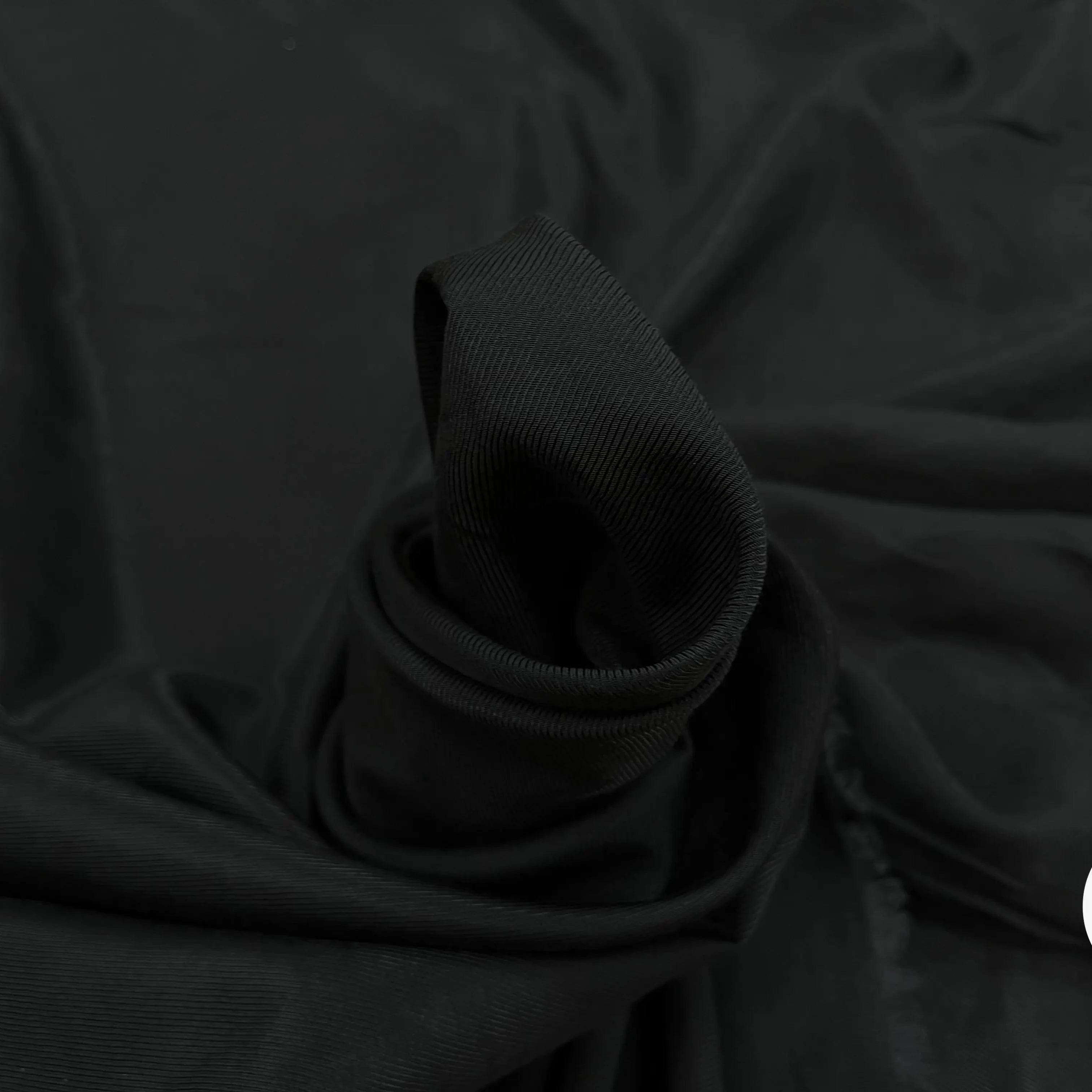 DOUBLURE VISCOSE SERGÉE UNI NOIR FINE RAYURE LISSE - My Little Coupon