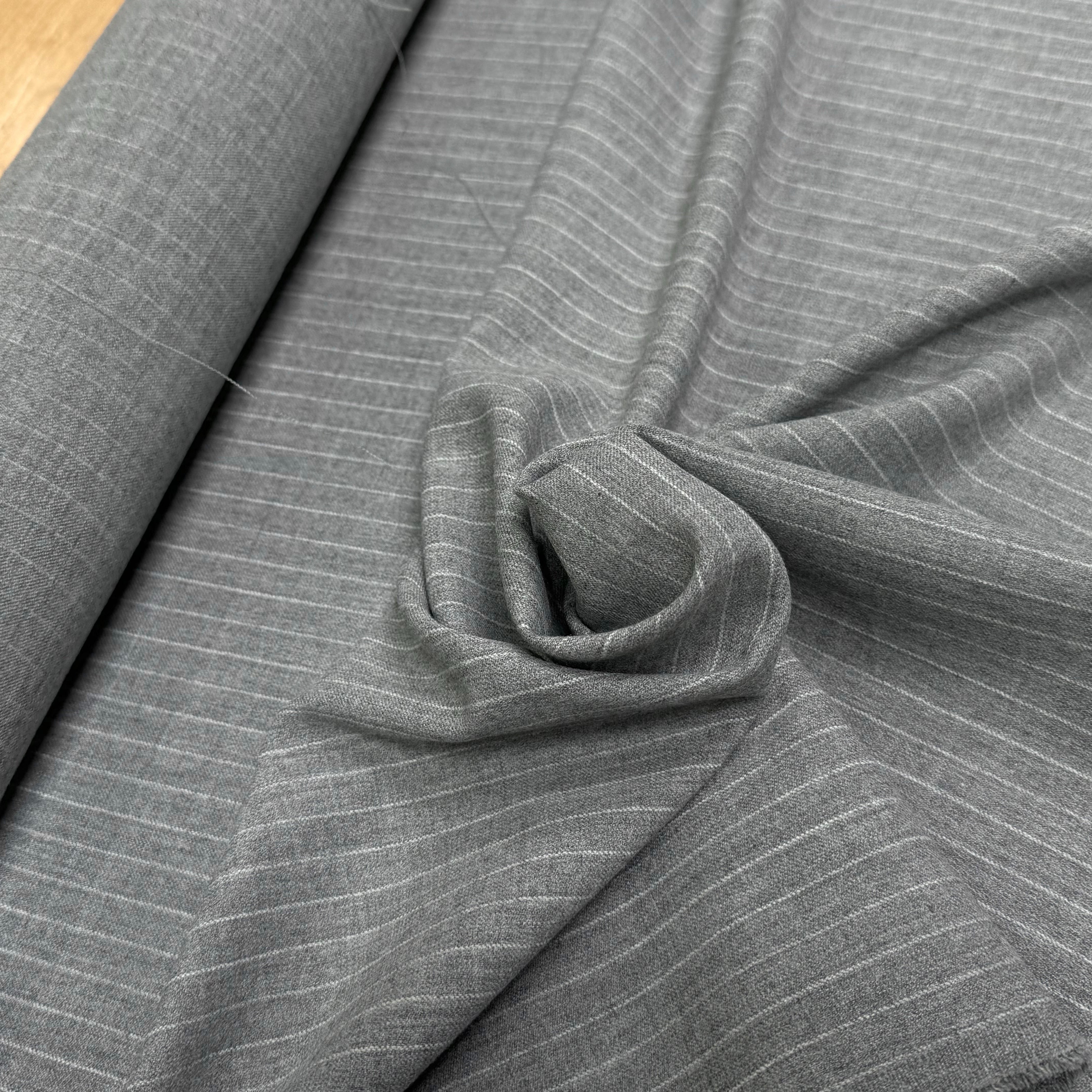 DRAPERIE POLYVISCOSE LAINE STRETCH GRIS RAYÉ - My Little Coupon
