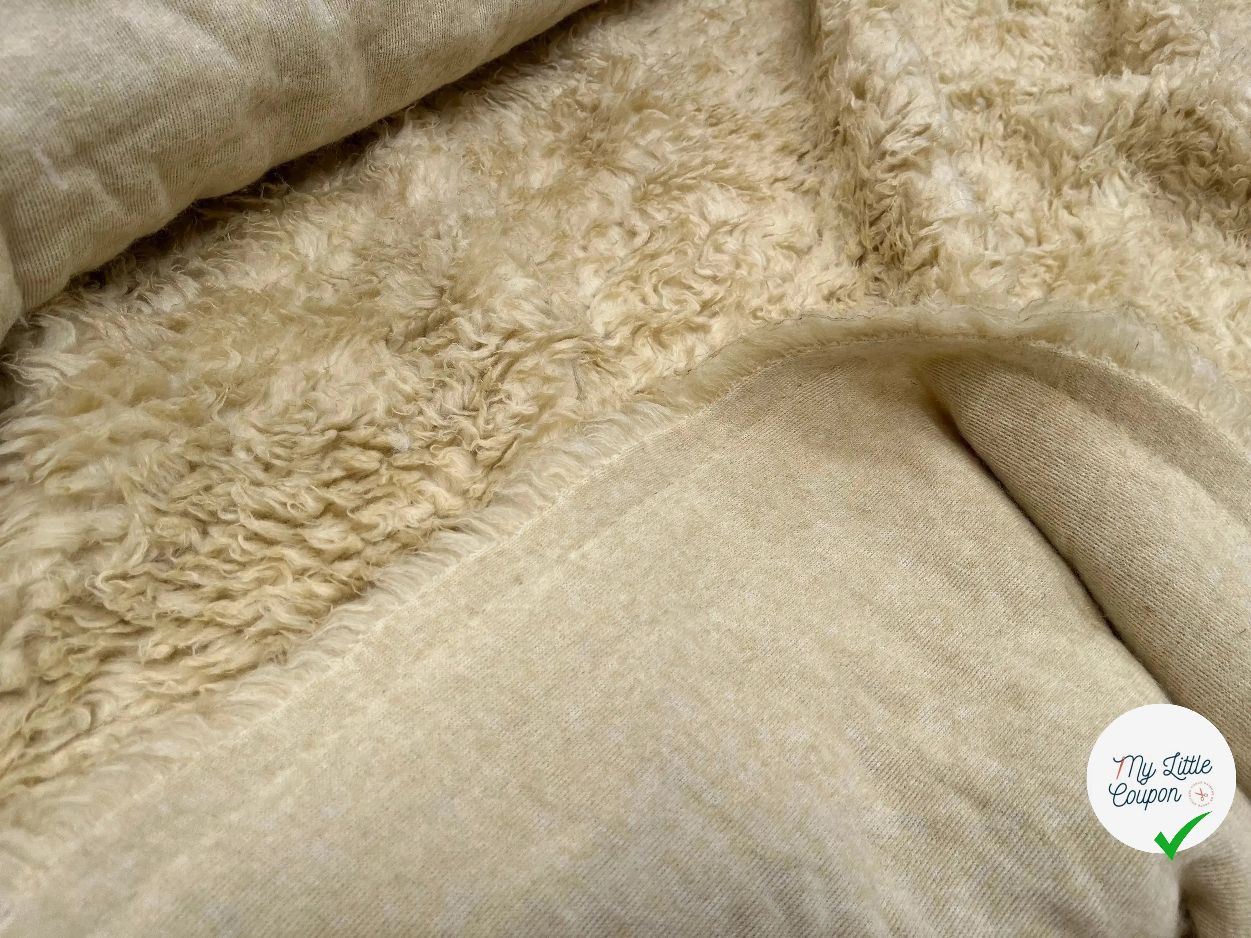 FOURRURE BEIGE CLAIRE - My Little Coupon