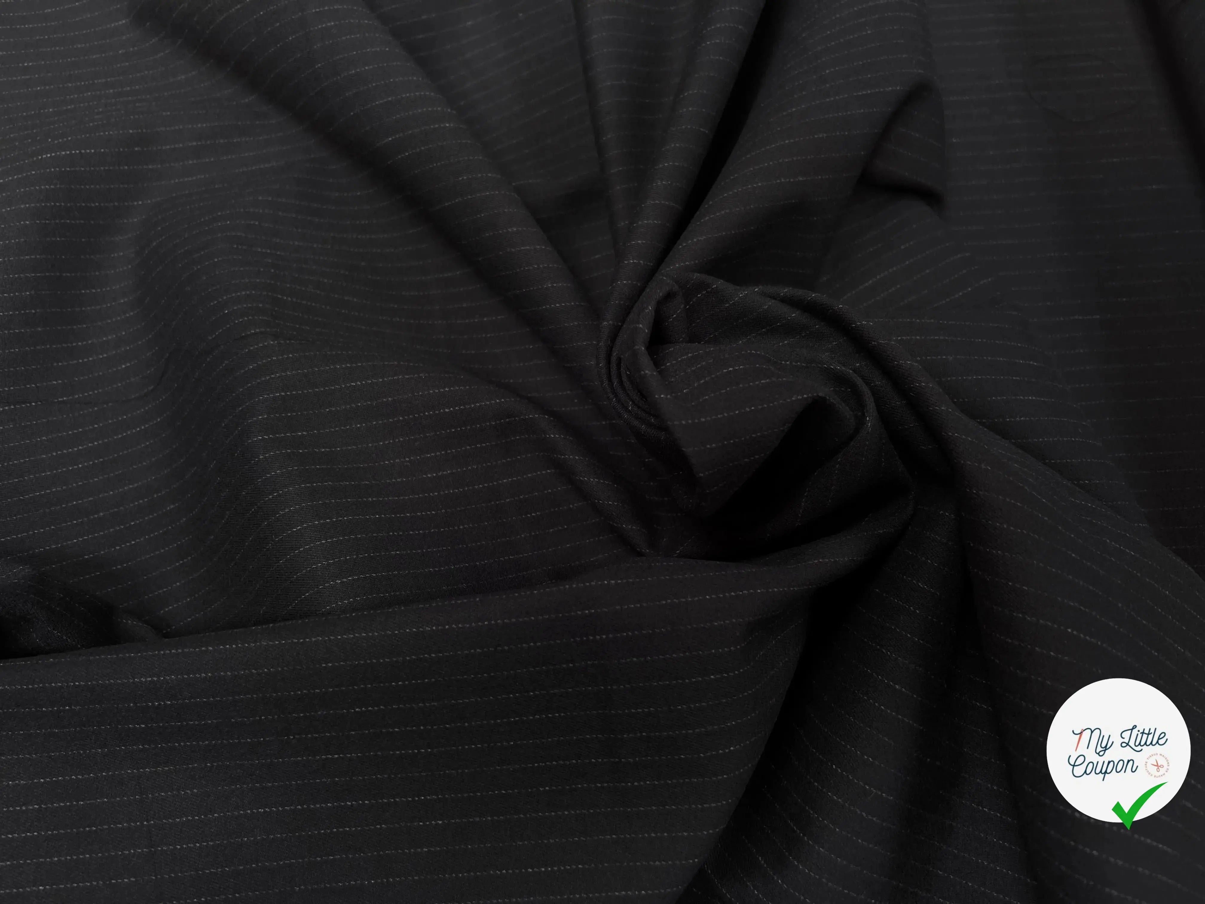 GABARDINE DE COTON PEAU DE PÊCHE FOND NOIR LIGNES BLANC - My Little Coupon