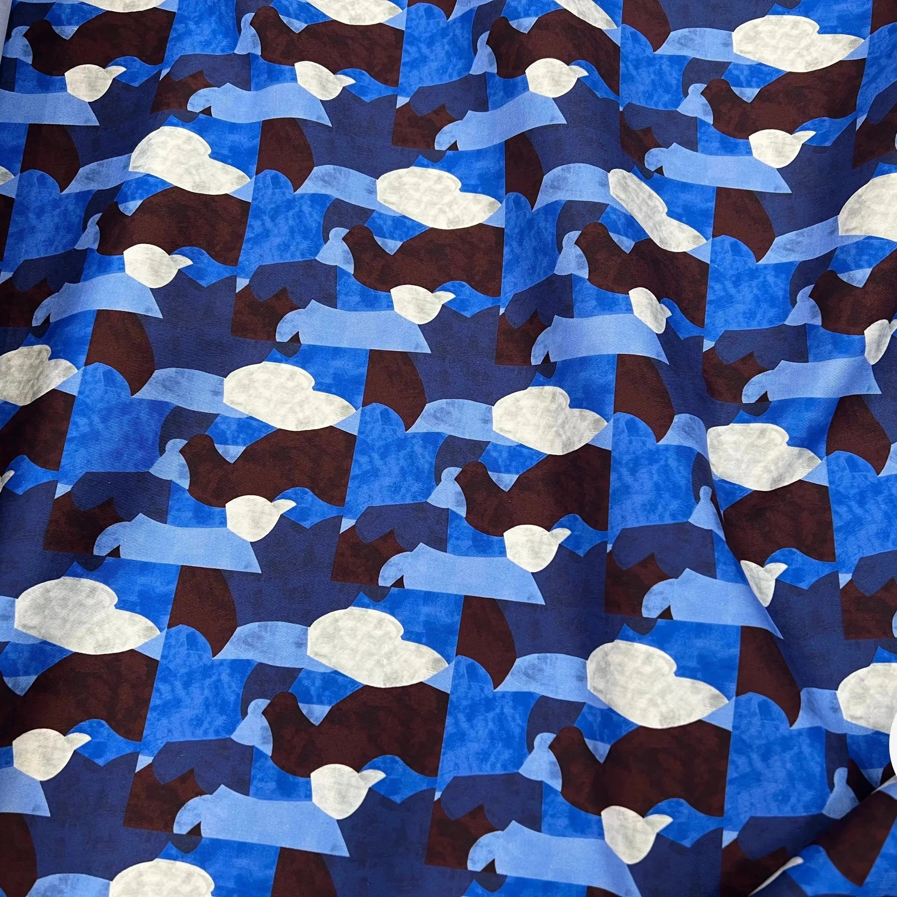 GABARDINE FINEMENT SERGÉE TACHES BLEU MARRON & BLANC MLC INTERN