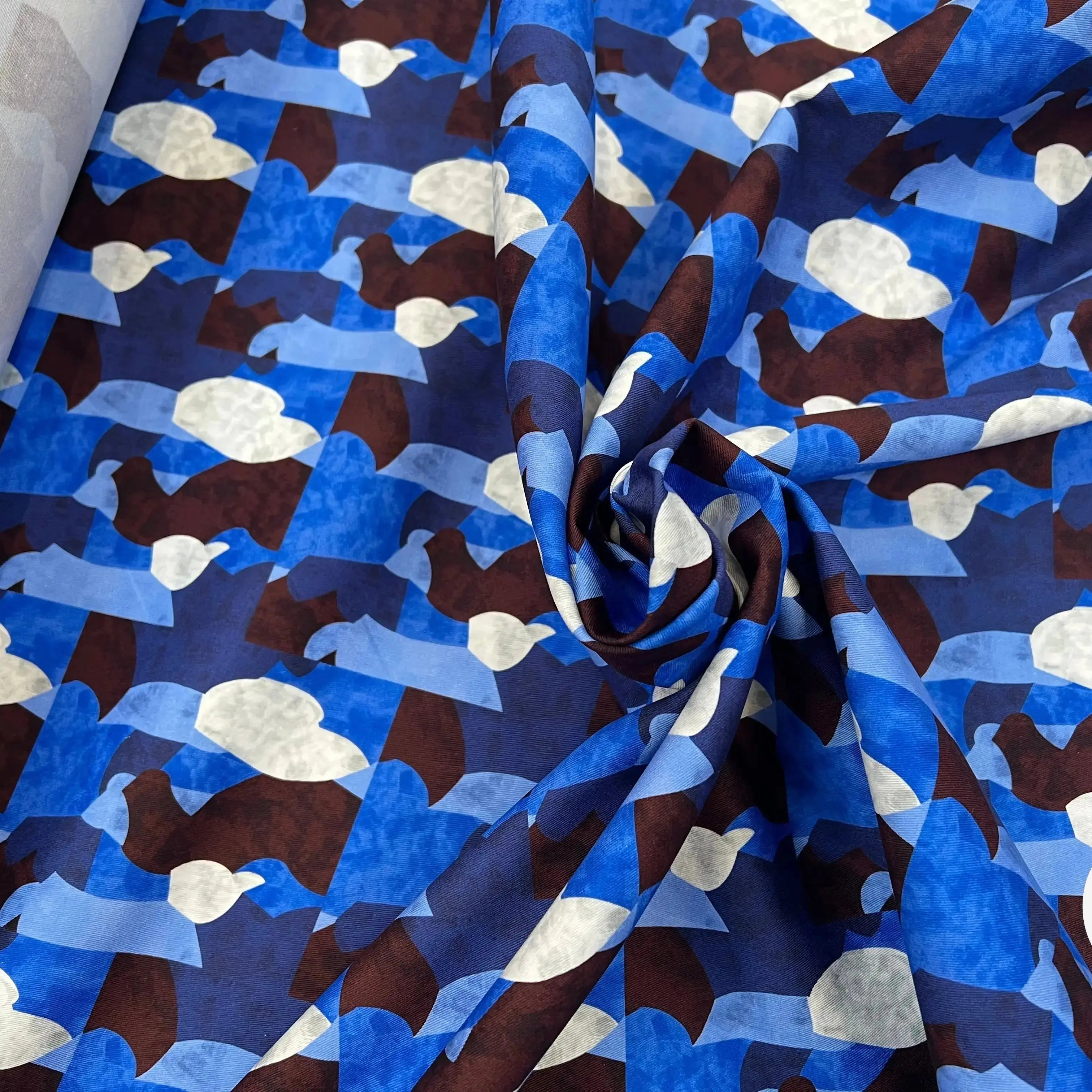 GABARDINE FINEMENT SERGÉE TACHES BLEU MARRON & BLANC MLC INTERN